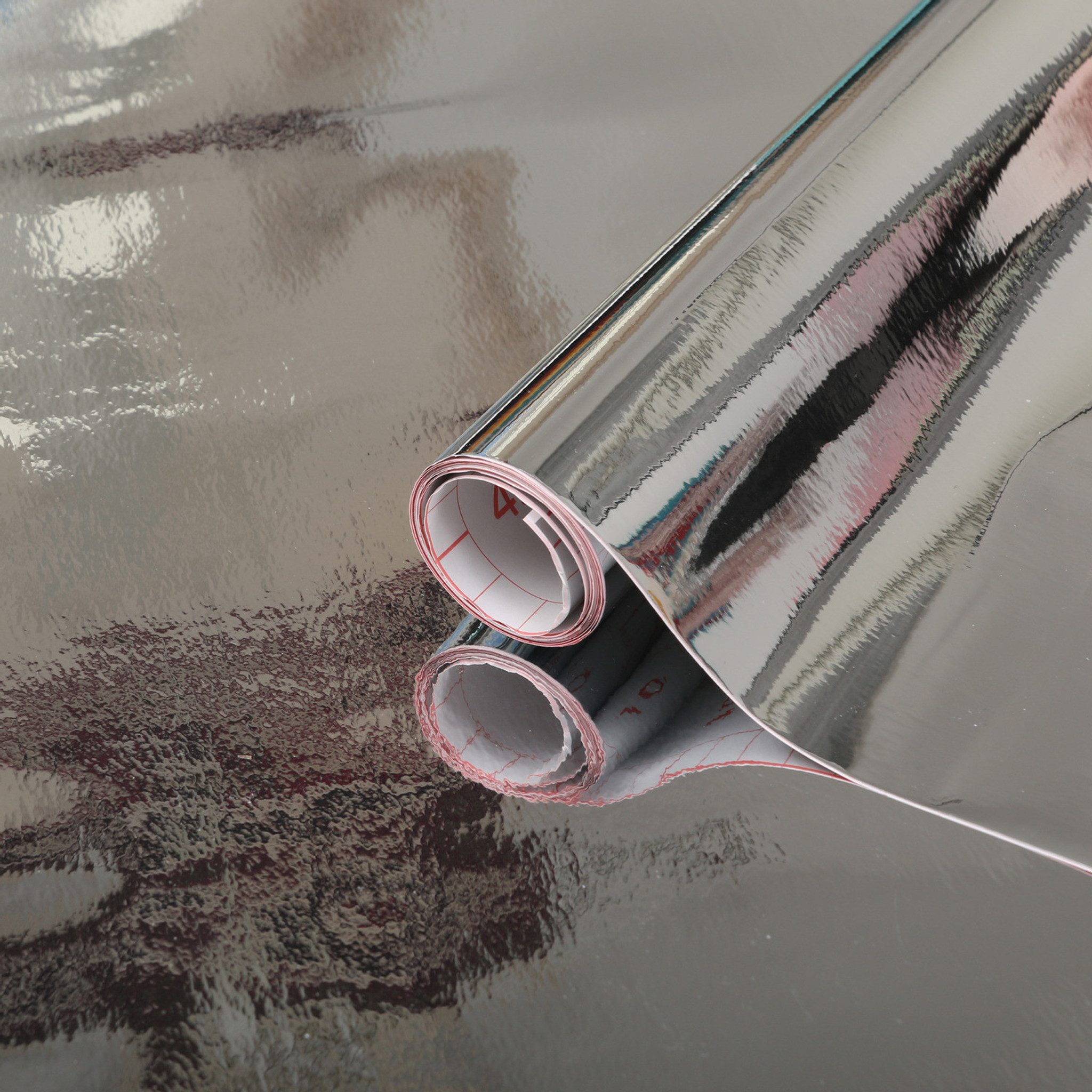 Alkor Möbelfolie 10€/qm selbstklebende Folie Silber glänzend Klebefolie Möbel Deko, Metallicfolie - 150 x 45cm I Zuschneidbar & rückstandslos entfernbar