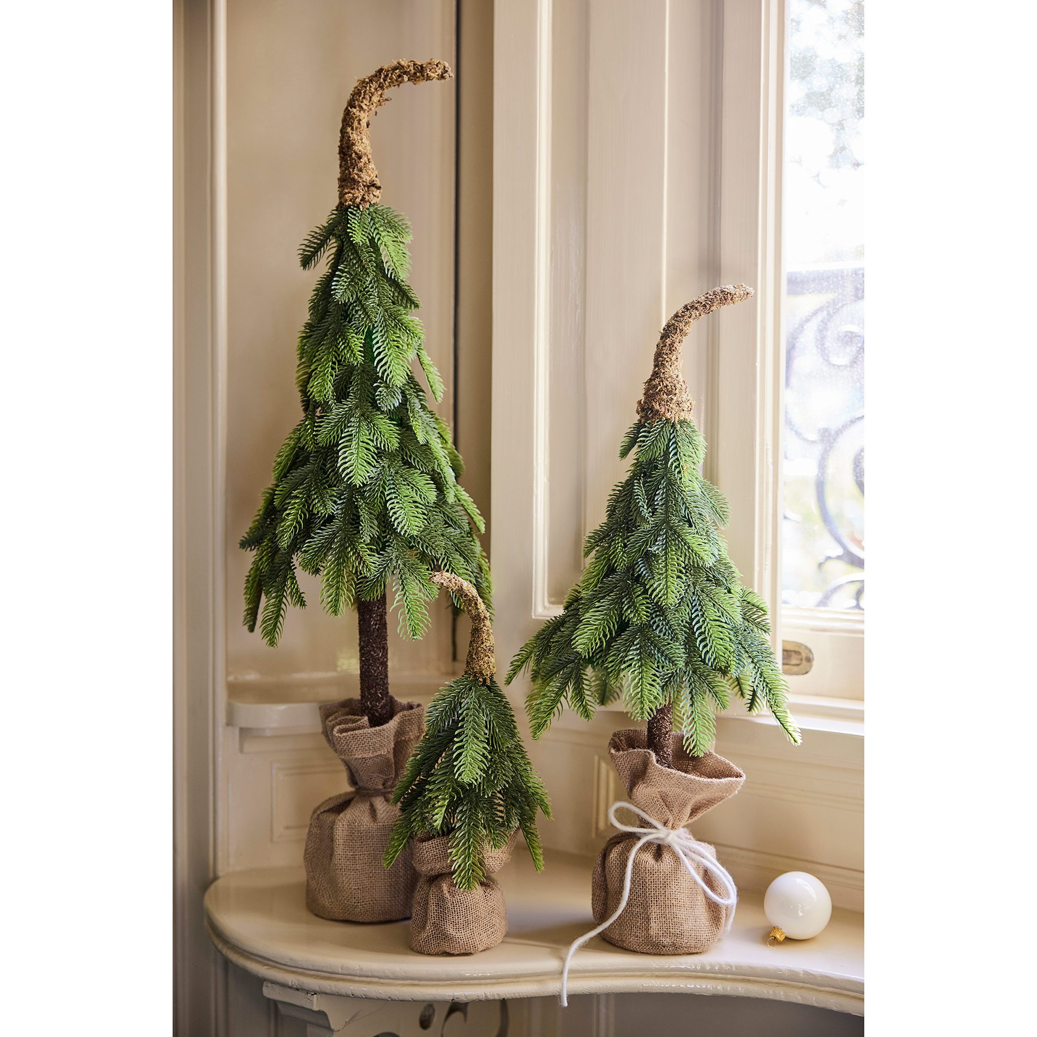 Kaemingk Künstlicher Weihnachtsbaum, Tannenbaum künstlich im Jutesack 35cm mit gebogener Moos Spitze Grün