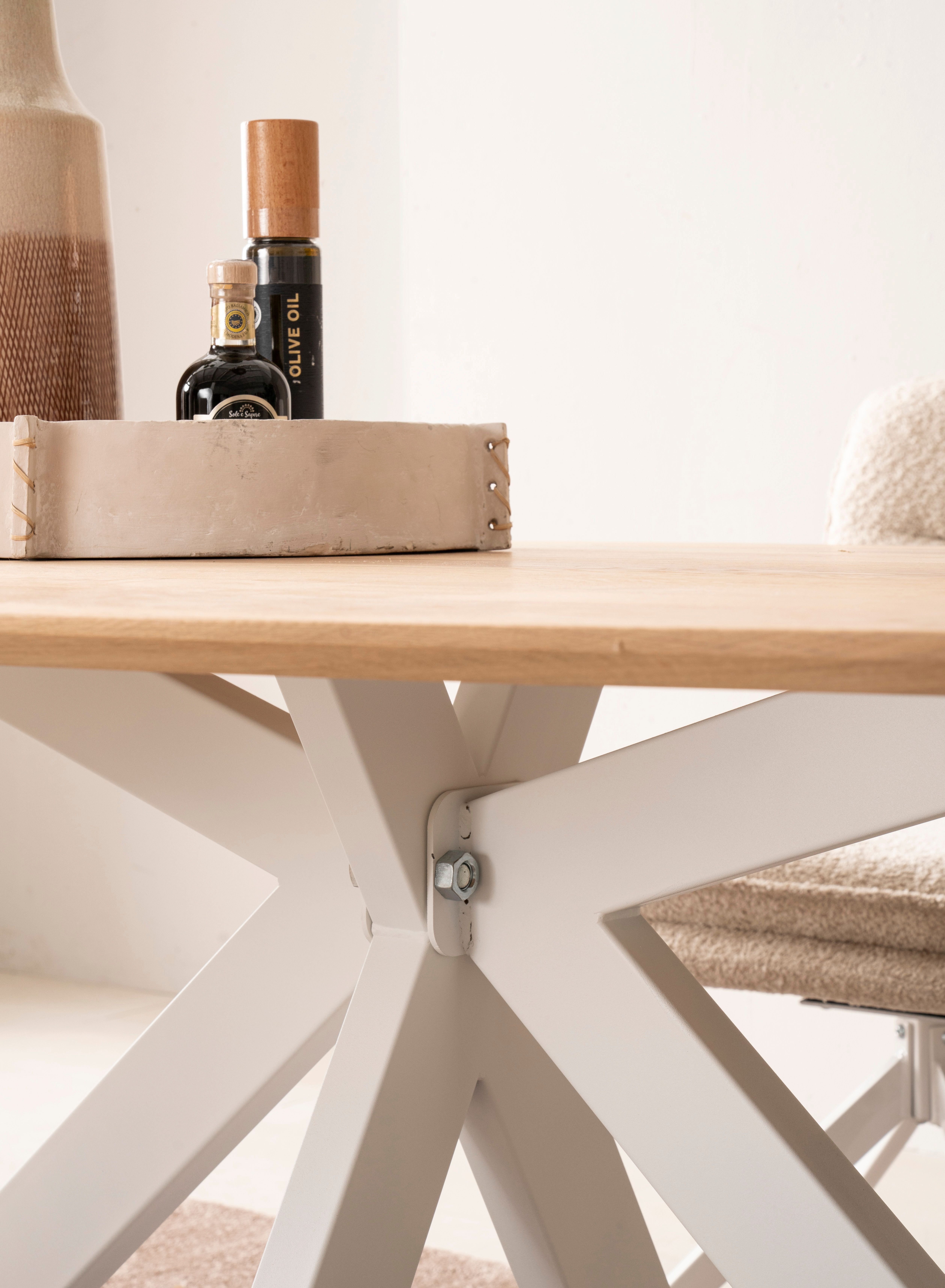Home affaire Esstisch Vermont, aus massiver Eiche mit robustem Metallgestell