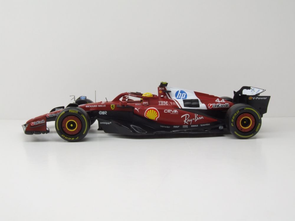 Bburago Modellauto Ferrari SF25 #44 Formel 1 Australien GP 2025 rot Hamilton, Maßstab 1:18