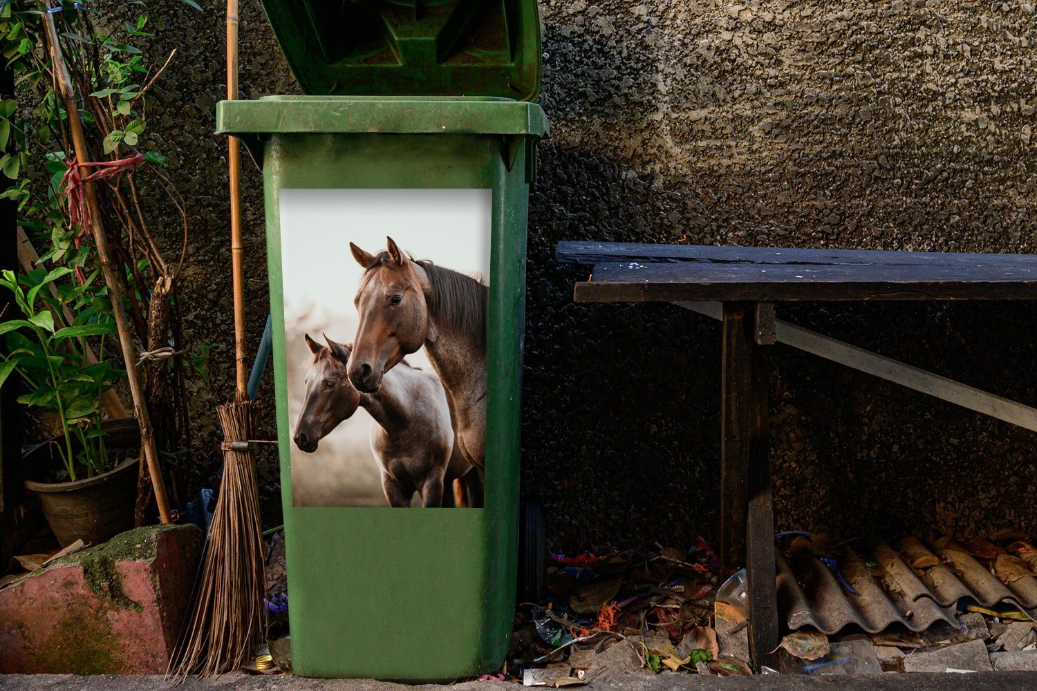 MuchoWow Wandsticker Pferde Mülltonne, Sticker, - Braun Natur Container, Mülleimer-aufkleber, (1 St), Abfalbehälter 