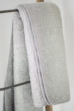 Tagesdecke, Ib Laursen, Klassischer Quilt aus Baumwolle, dänischer Landhausstil, Modell NORDIC SHADOW, Tagesdecke leicht & angenehm, hoher Kuschelfaktor in weiß grau, 180 x 130 cm, ideal für drinnen und draußen