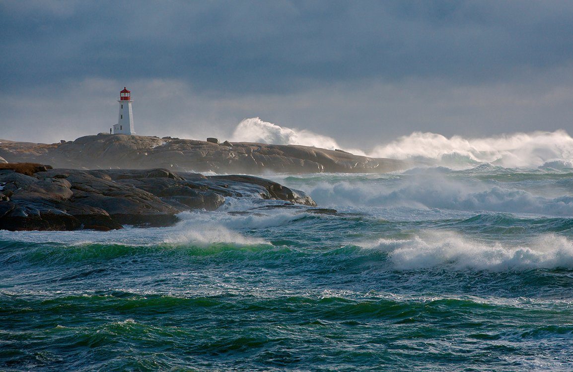 Papermoon Fototapete Photo-Art JAMIE MORRISON, IM SCHUTZ EINES LEUCHTTURMS