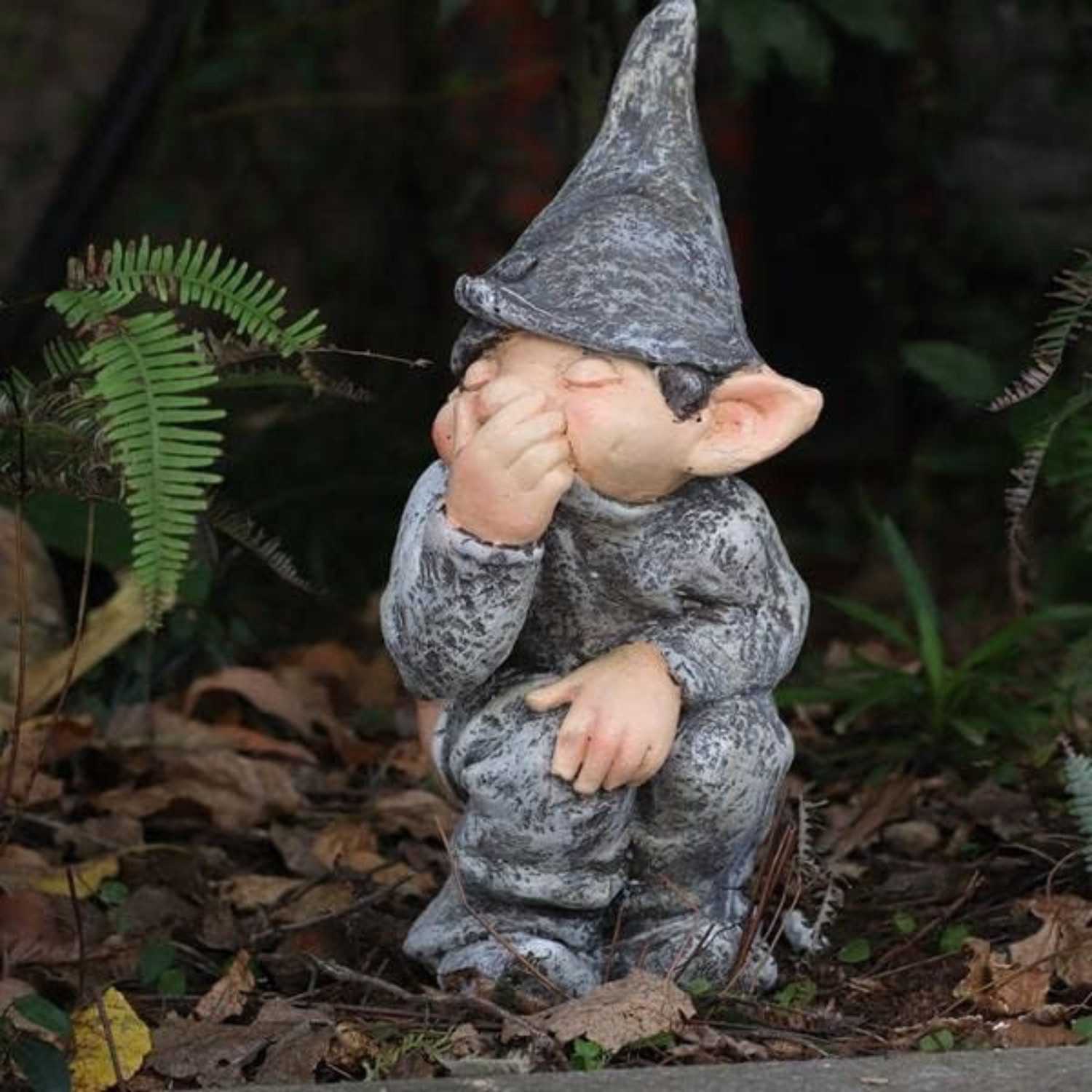 Geschenkehöhle Gartenzwerg Lustiger Gartenzwerg mit Po – Wetterfeste Gartenfigur Deko Outdoor, (1 St), Frecher Gartenzwerg mit Humor – der Hingucker für jeden G – Bild 5 von 5