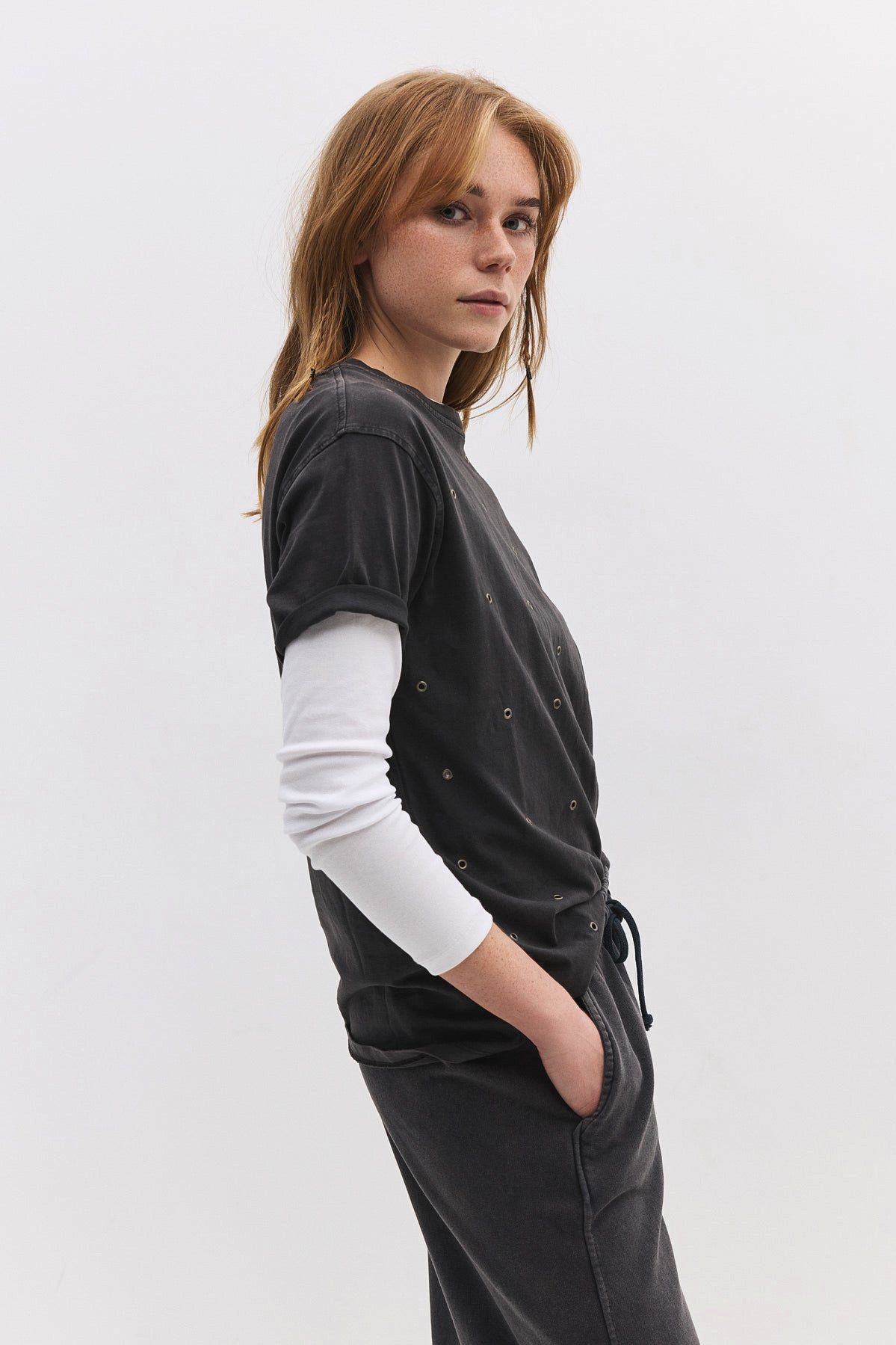 No Matter What T-Shirt T-Shirt aus perforiertem Stoff mit Metallring günstig online kaufen