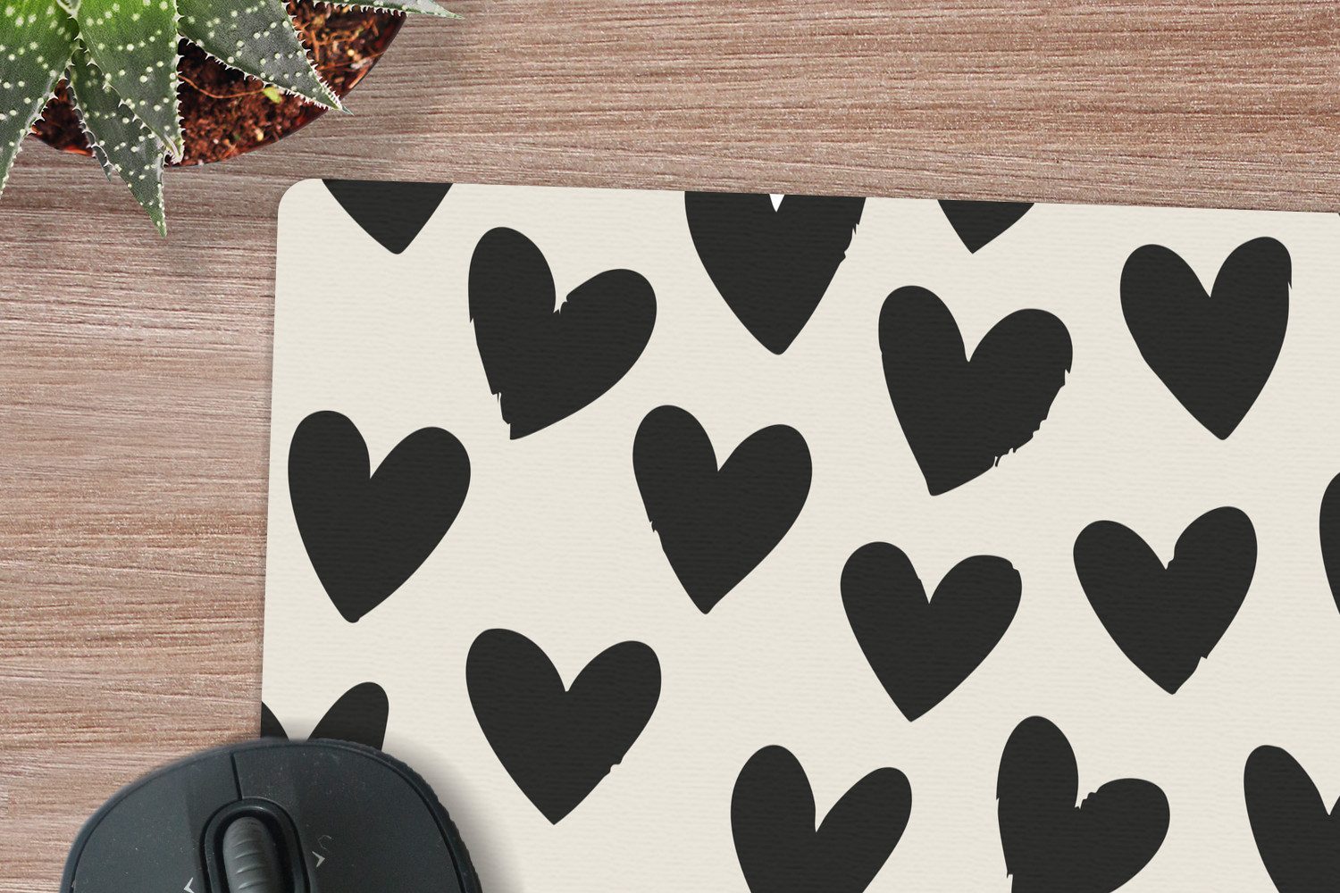 MuchoWow Mauspad Herzen - Schwarz - Beige (1-St), Gaming, Mousepad Klein, Büro Zubehör, Mausunterlage, 23x19 cm