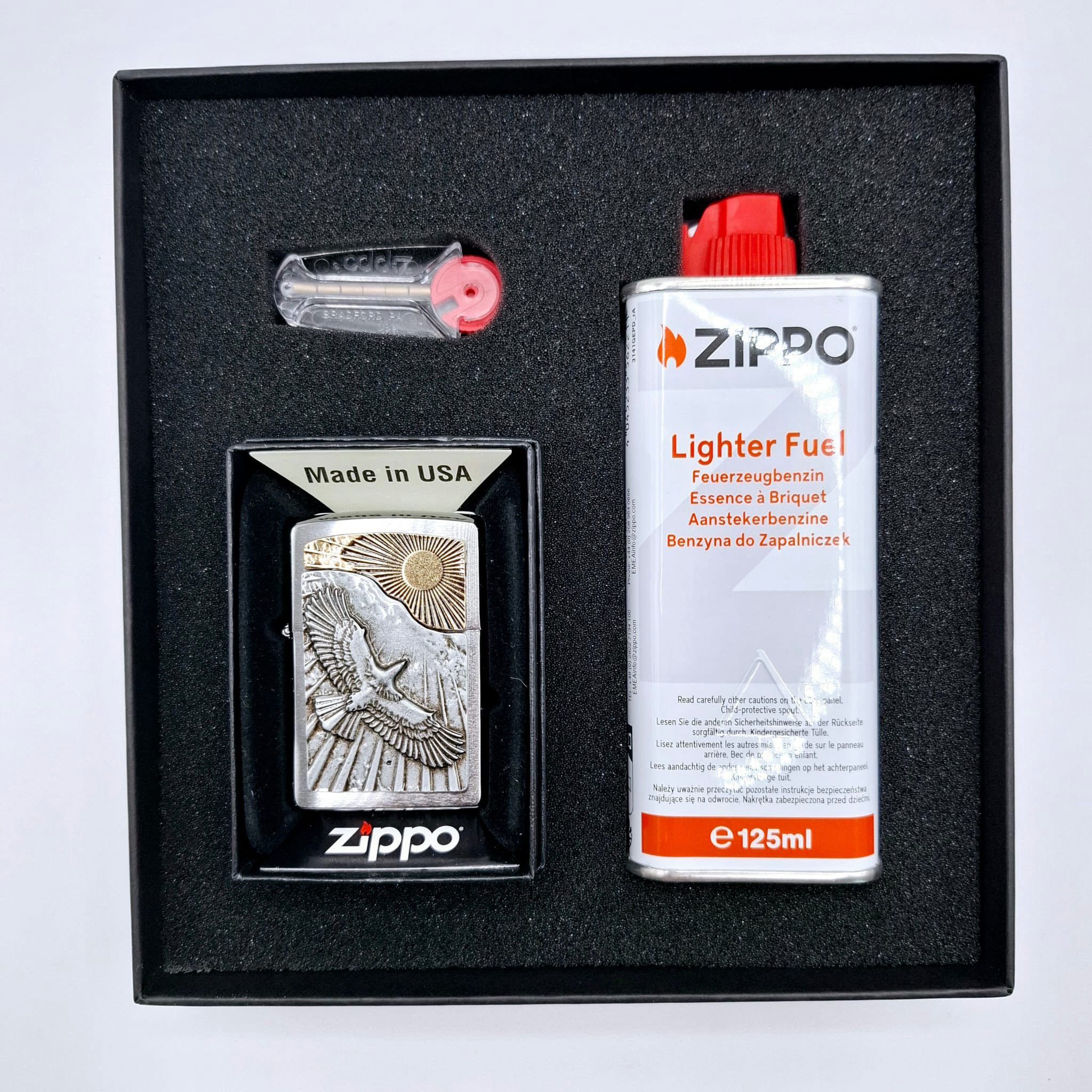 Zippo Feuerzeug chrom gebürstet Emblem Eagle Sun Fly, Adler und Sonne, Zippo das Original - made in USA -