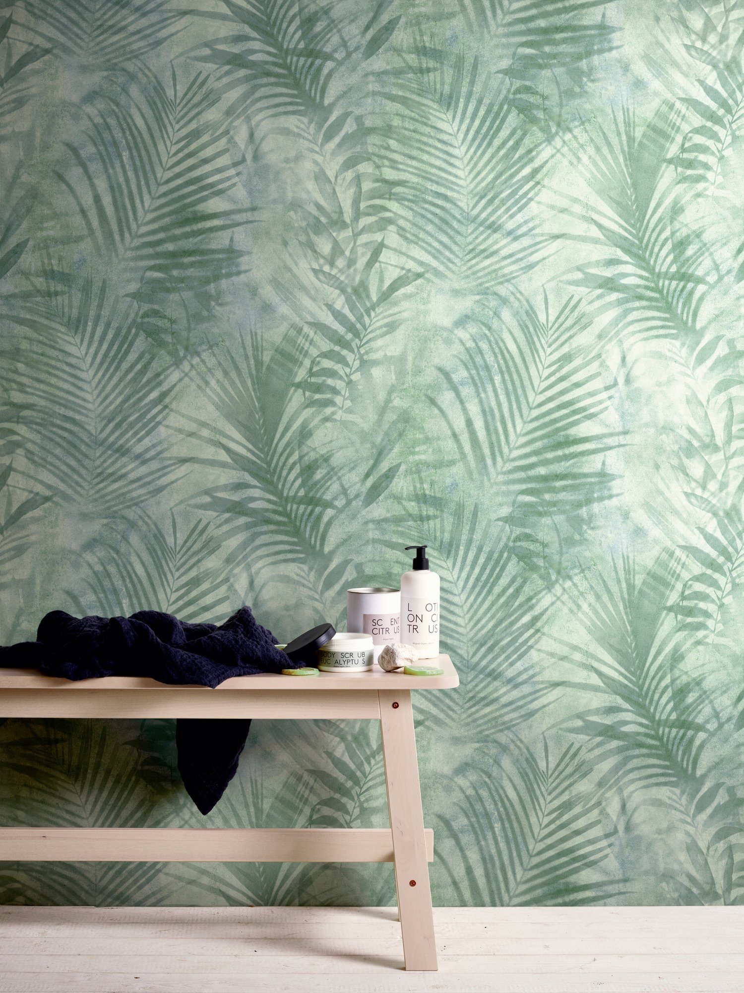 A.S. Création Vliestapete Neue Bude floral, 2.0 Dschungeltapete Palmen Concret grün/grau Tapete mit Tropical Palmenblättern