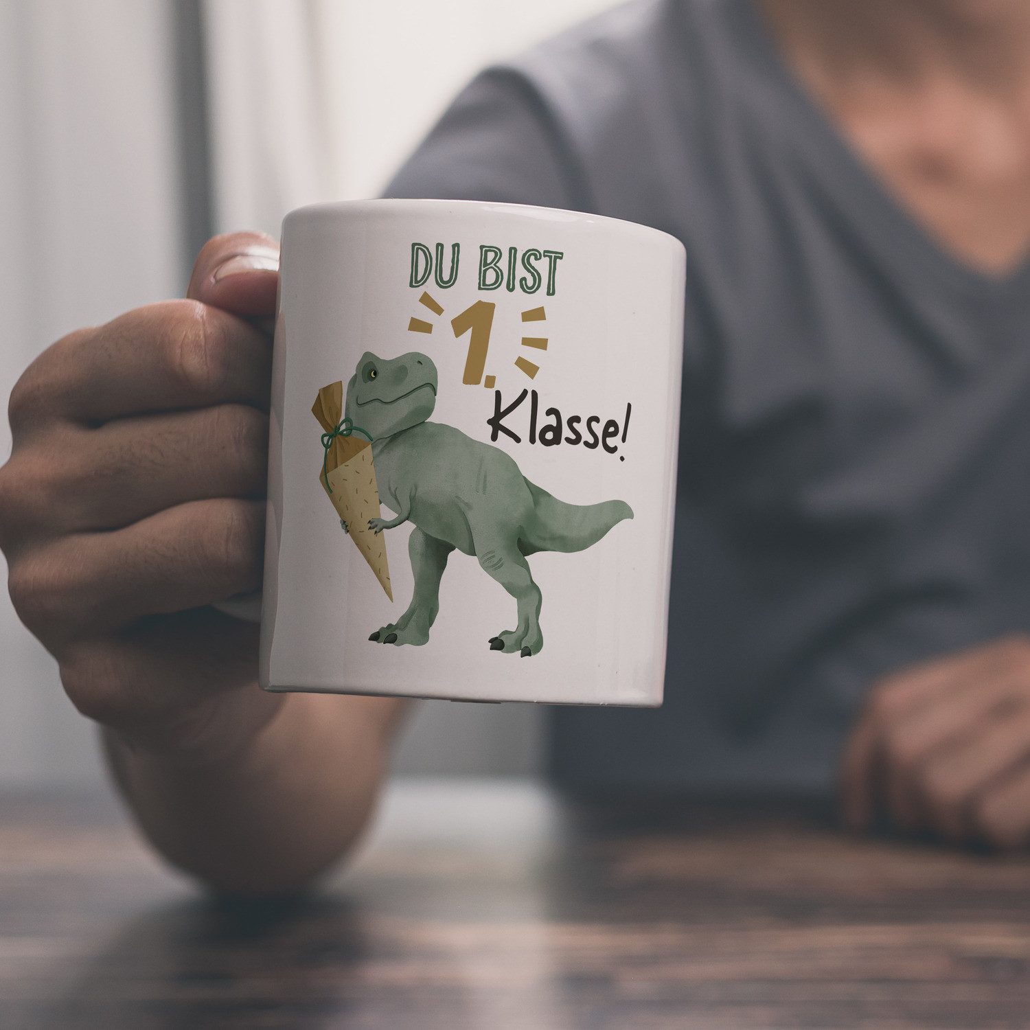 speecheese Tasse Dino mit Schultüte Kaffeebecher mit Spruch Du bist 1. Klasse!