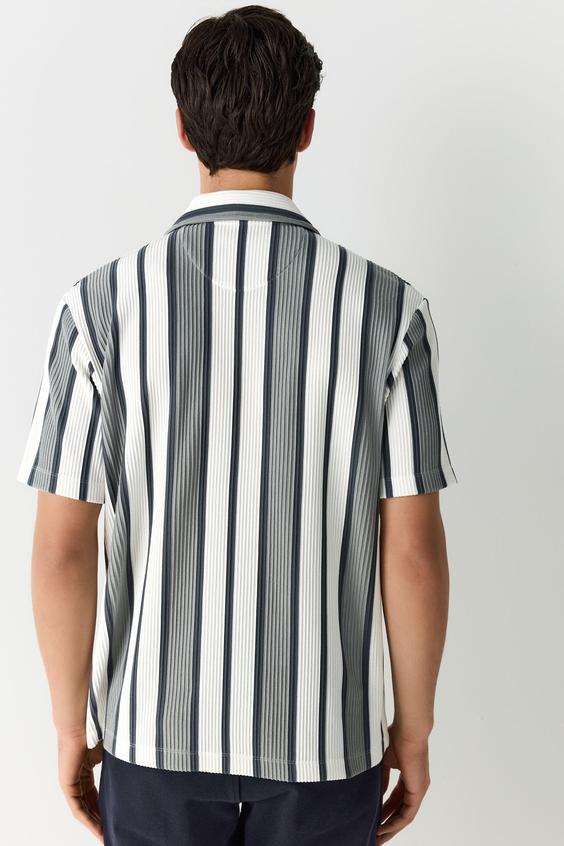 Next Kurzarmhemd Texturiertes Jersey-Hemd mit Streifen günstig online kaufen