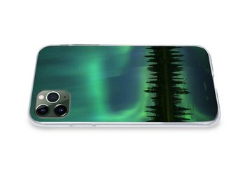 MuchoWow Handyhülle Nordlicht - Bäume - Wasser - Alaska, Handyhülle Apple iPhone 11 Pro Max, Smartphone-Bumper, Print, Handy