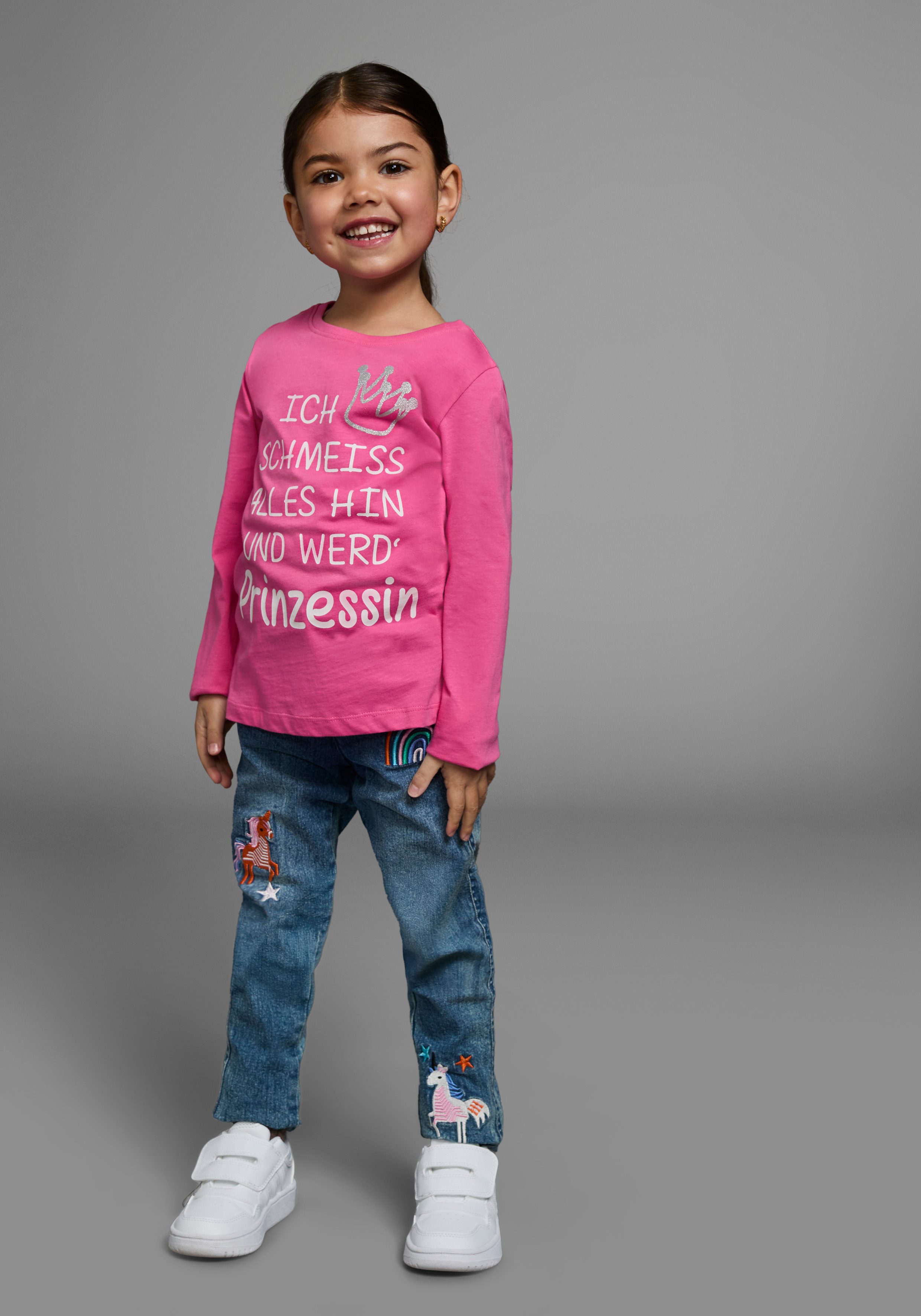 KIDSWORLD Langarmshirt Ich schmeiss alles hin und werd´ Prinzessin Sprücheshirt, langärmlig, Basic-Passform, mit Glitzerdruck – Bild 4 von 5