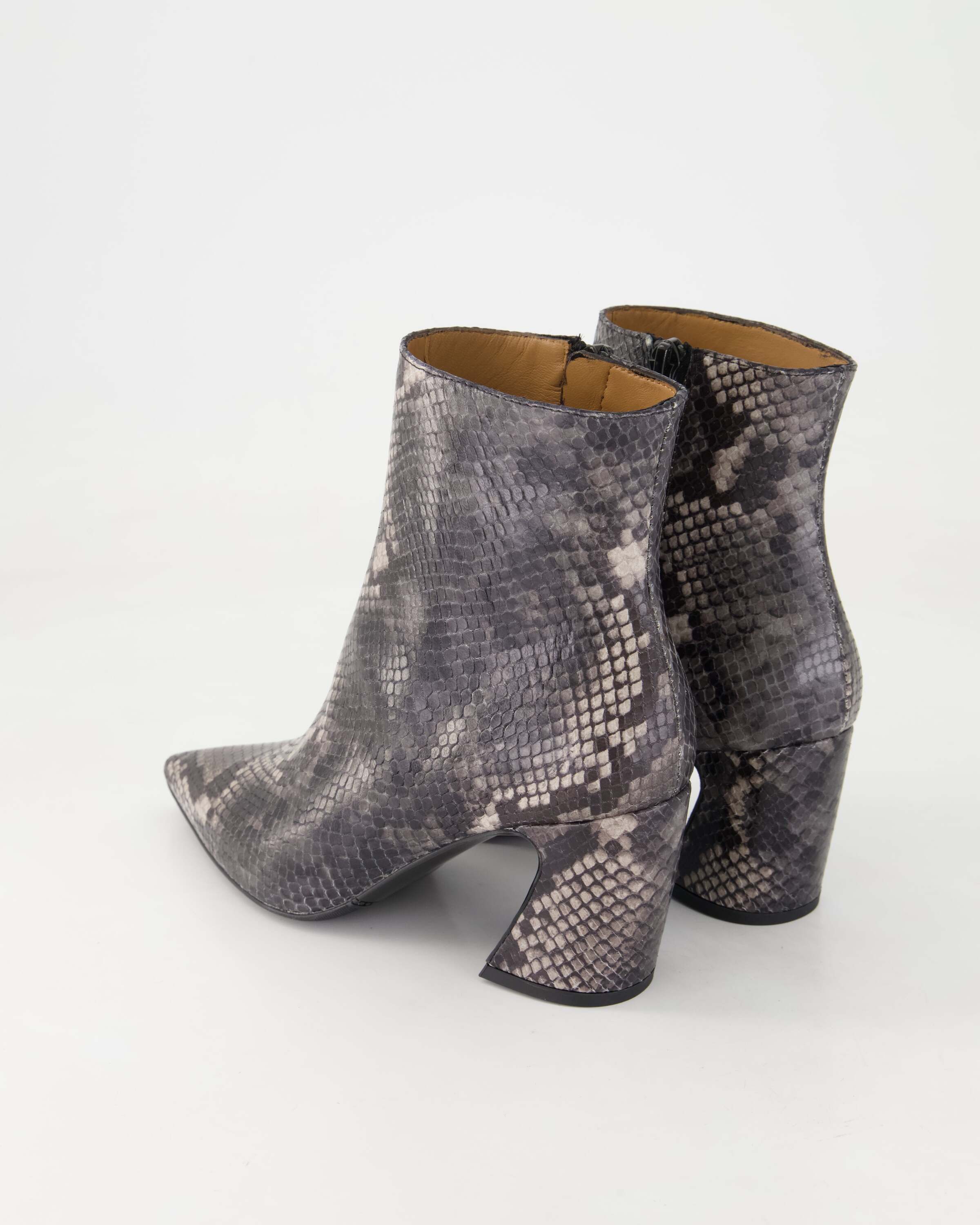 George Watts P654 Stiefelette Obermaterial: Leder