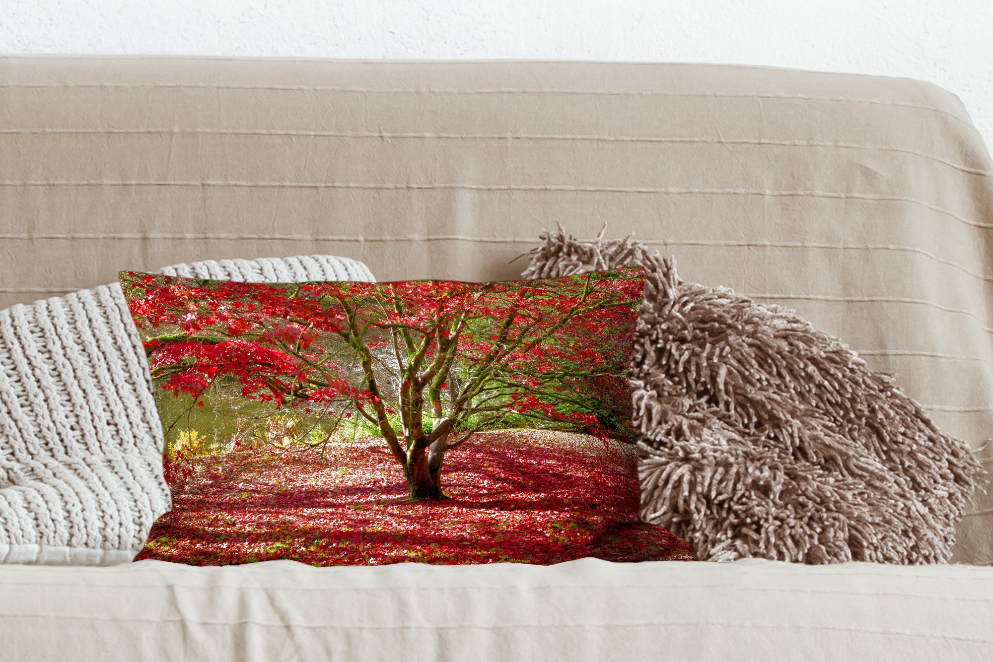 Ein im Dekokissen Schlafzimmer Ahornbaum MuchoWow Füllung, Dekokissen Dekoration, Zierkissen, mit Wohzimmer Herbst,