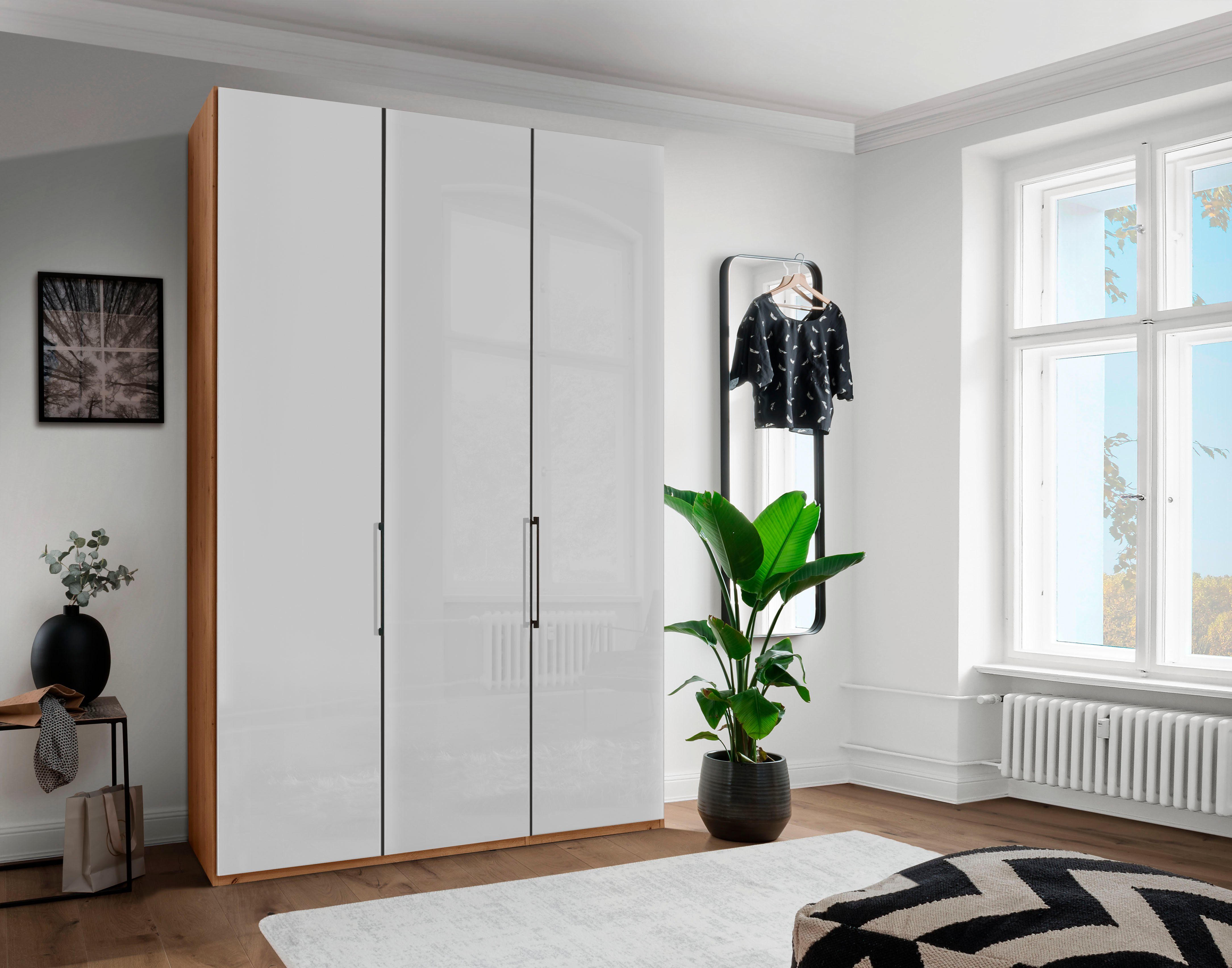 WIEMANN Falttürenschrank Monaco mit Glasfront sowie hochwertigen Beschlägen