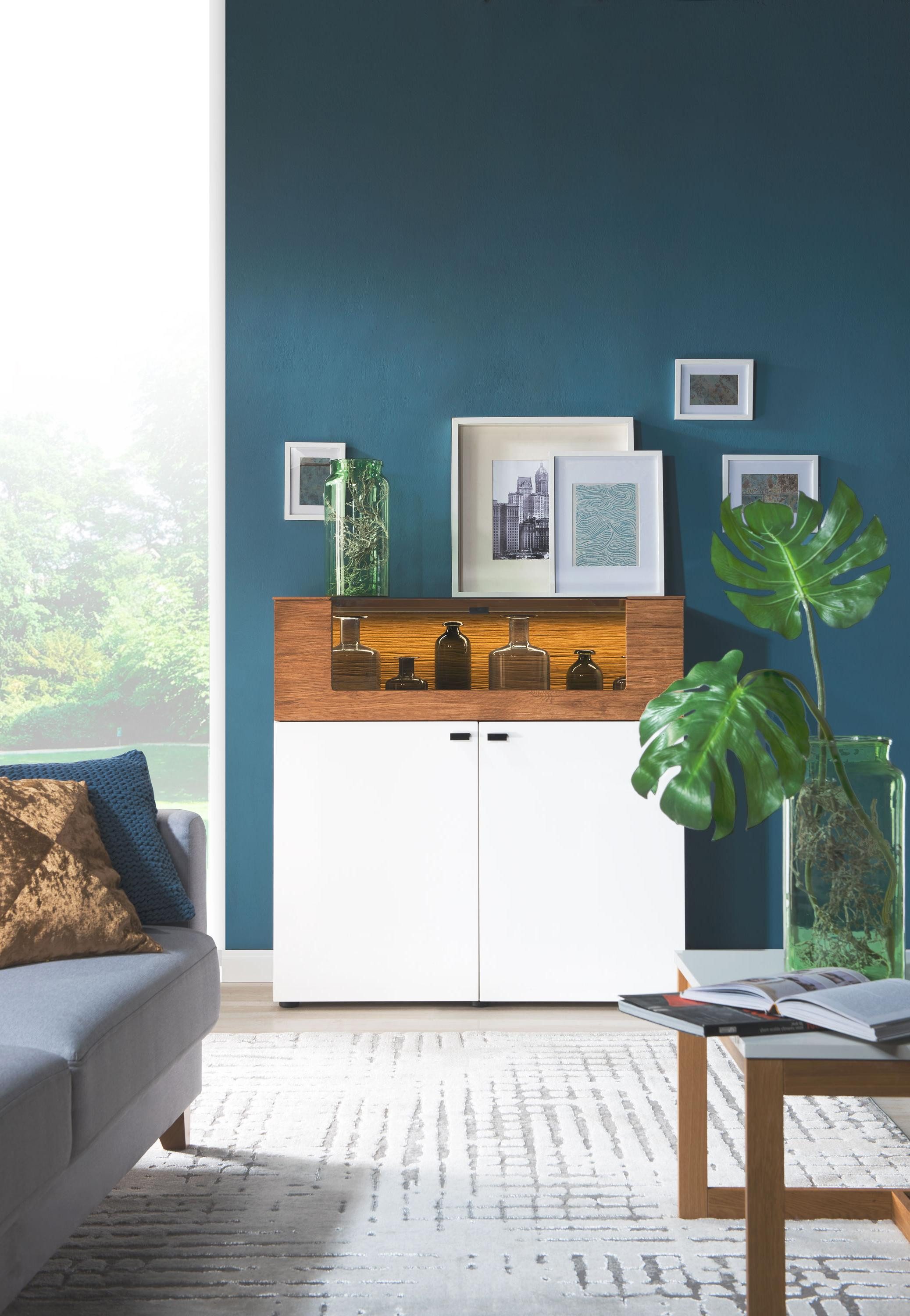 Xlmoebel Kommode Elegante Vitrine in Hochglanz Weiß mit viel Stauraum (Kommode, 1 St., Kommode 4062292182808), Hergestellt in Europa