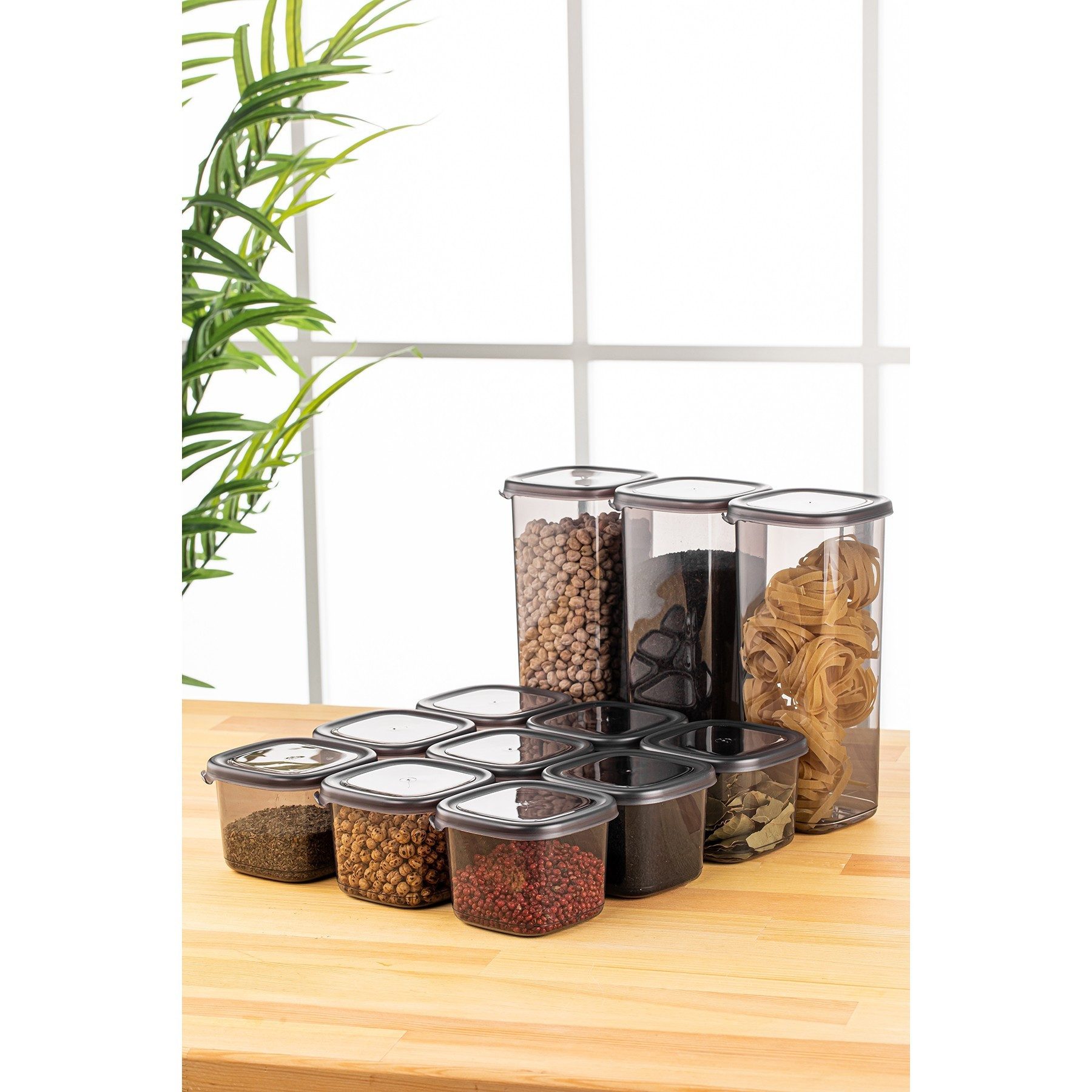 Vorratsdose 100% PLASTIC, 10 x 10 x 9,5 cm / 550 ml (9 Pieces) M5364