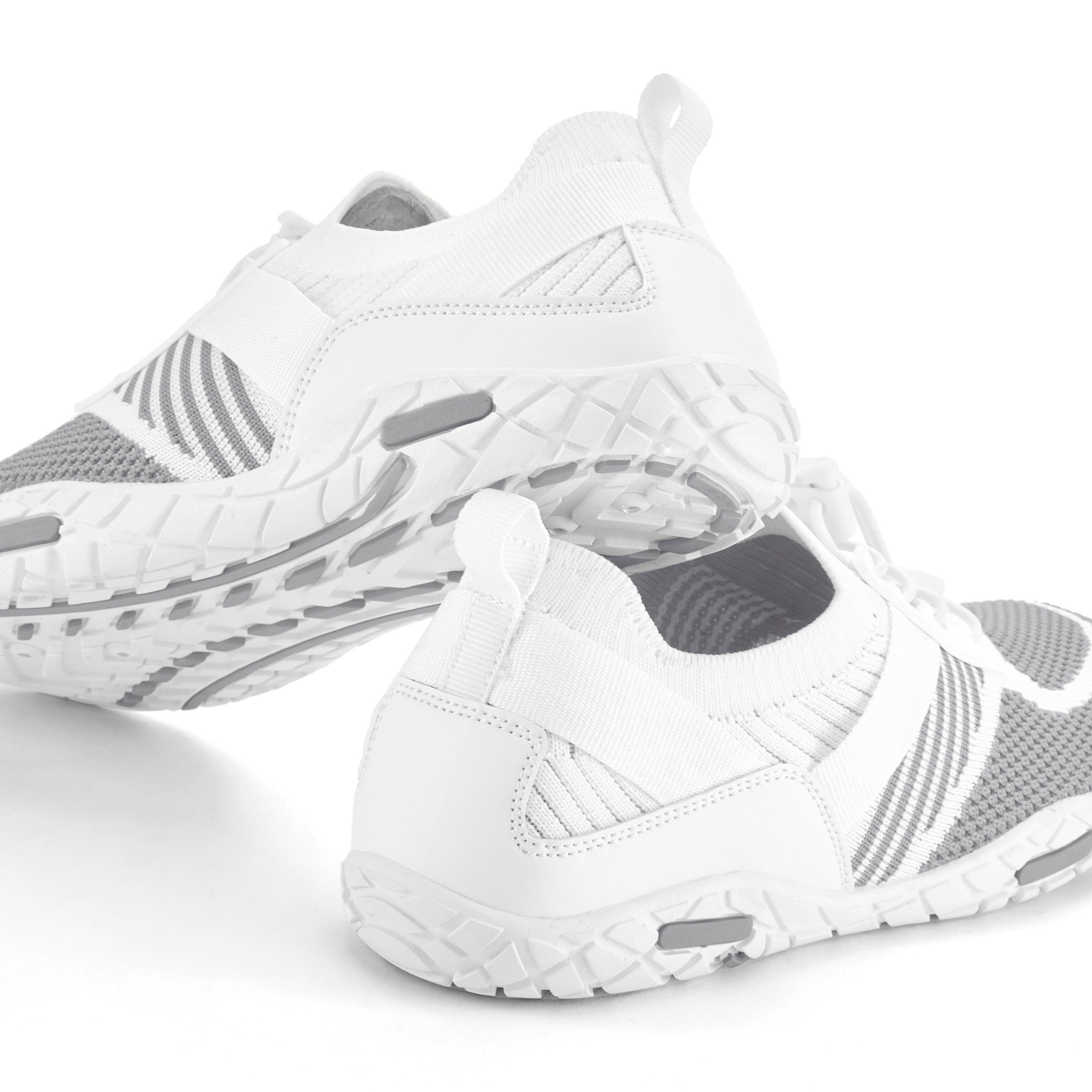 LASCANA Slip-On-Sneaker, Sommer Sneaker, Sneaker Freizeitschuh, Halbschuh superleicht, flache flexible Sohle VEGAN