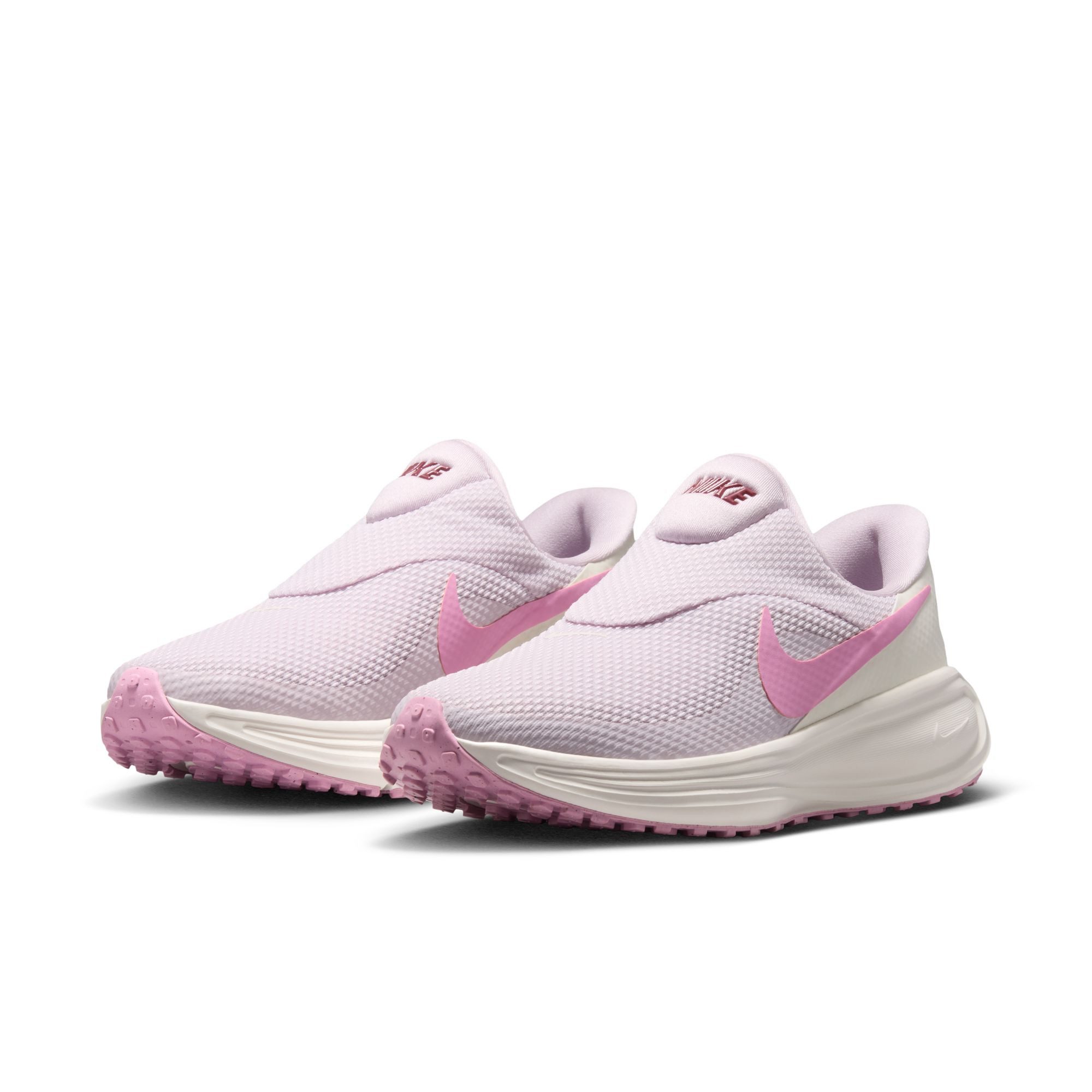 Nike Nike Revolution 8 EasyOn Laufschuh leichtes An- und Ausziehen durch EasyOn-Technologie