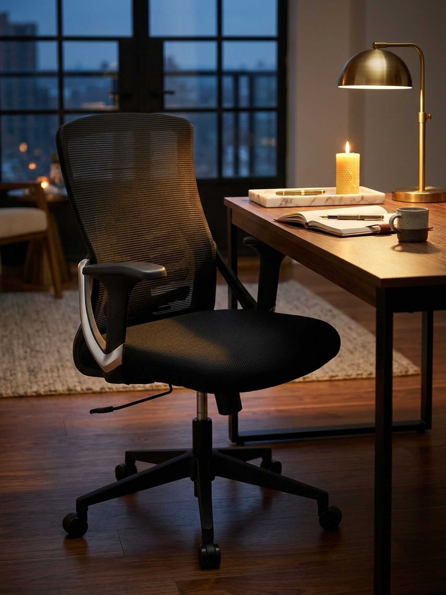 KADIMA DESIGN Bürostuhl Mesh-Drehstuhl, Höhenverstellbar, Ergonomisch, Lordosenstütze, Schwarz (Atmungsaktives Netzgewebe, Armlehnen, Wippmechanik, 120kg belastbar), Ergonomische S-Form, Lordosenstütze 4-fach verstellbar