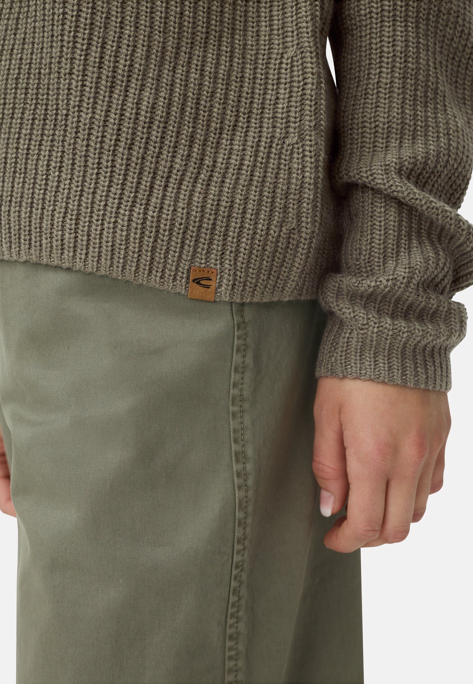 camel active Strickpullover mit V-Ausschnitt Langarm Markenlogo