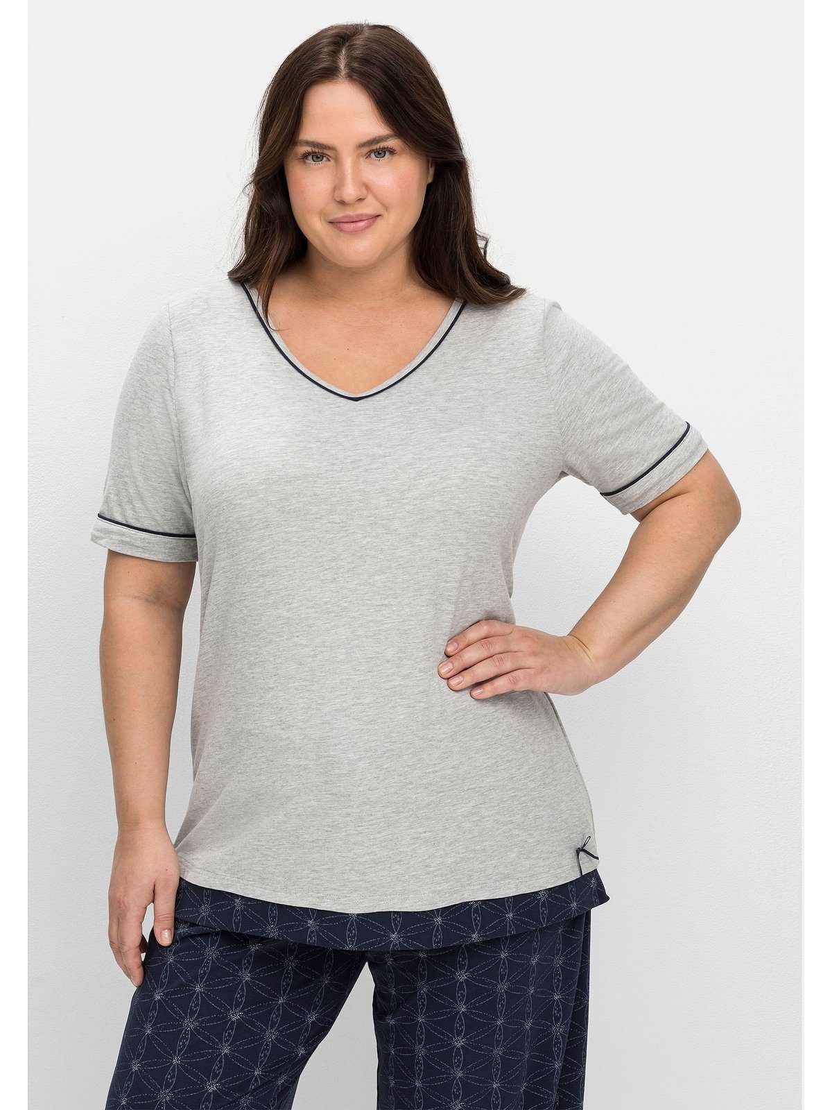 Sheego Pyjamaoberteil Große mit Größen meliert grau Kontrastdetails und V-Ausschnitt