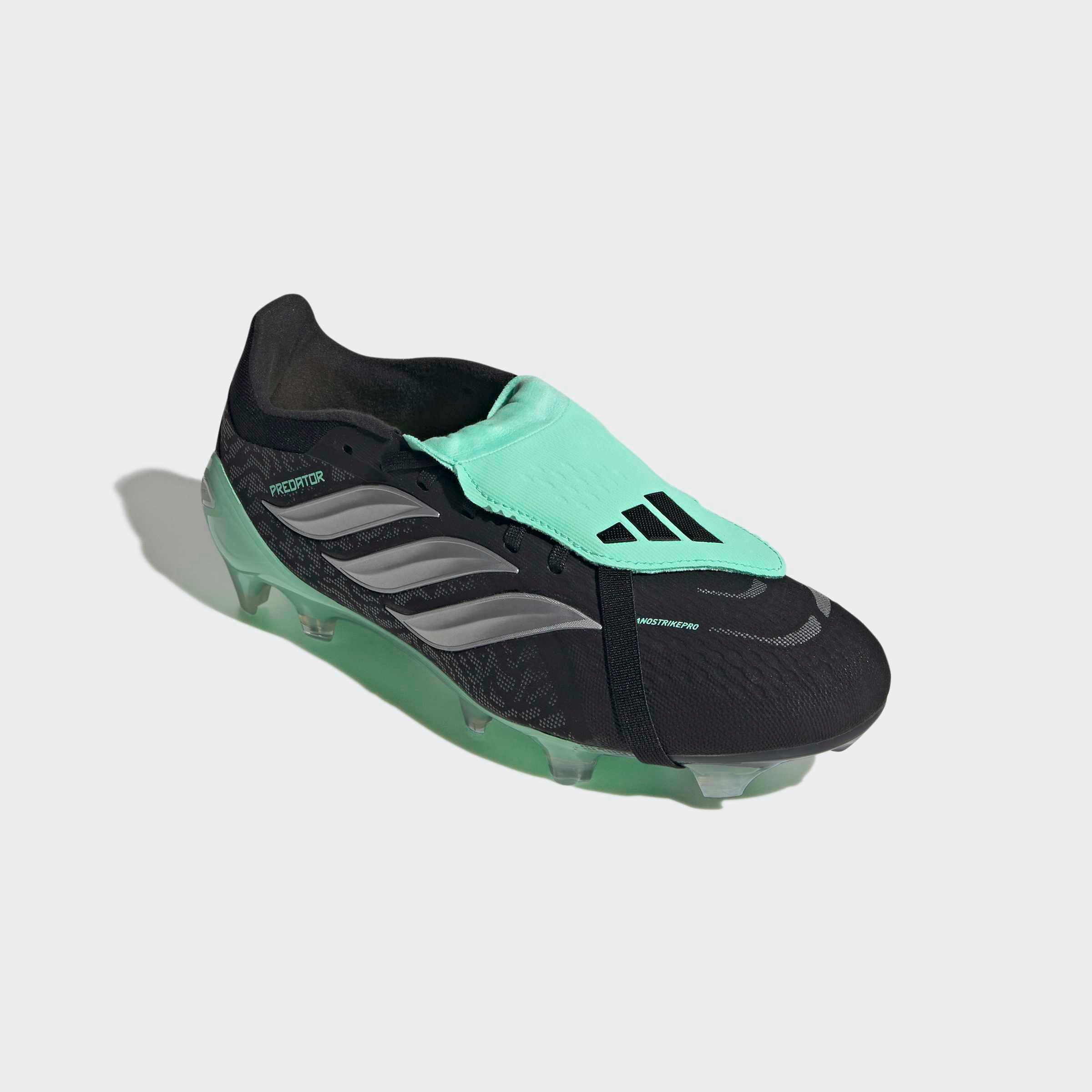 adidas Performance PREDATOR PRO, FESTE BÖDEN, UMSCHLAGBARE ZUNGE Fußballschuh Außensohle für Rasen und feste Böden
