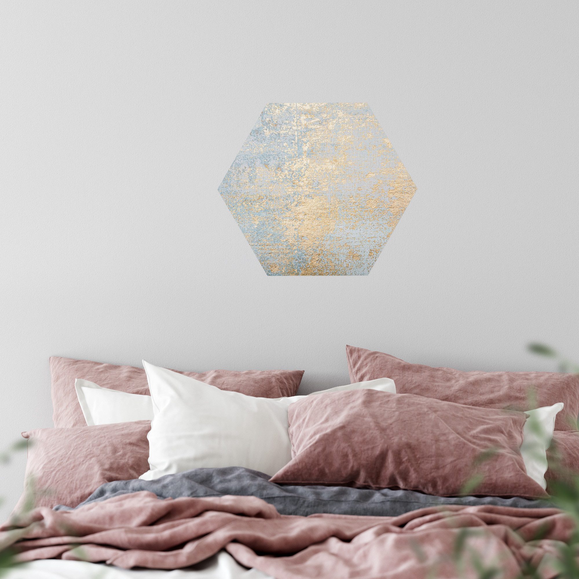 DEQORI Fototapete 'Wand mit Gold-Struktur', Sechseckig, matte Leinwandstruktur, bedruckt, (1 St), selbstklebend Wandtattoo Motiv Wandtapete Wand Sticker Bild Tapete