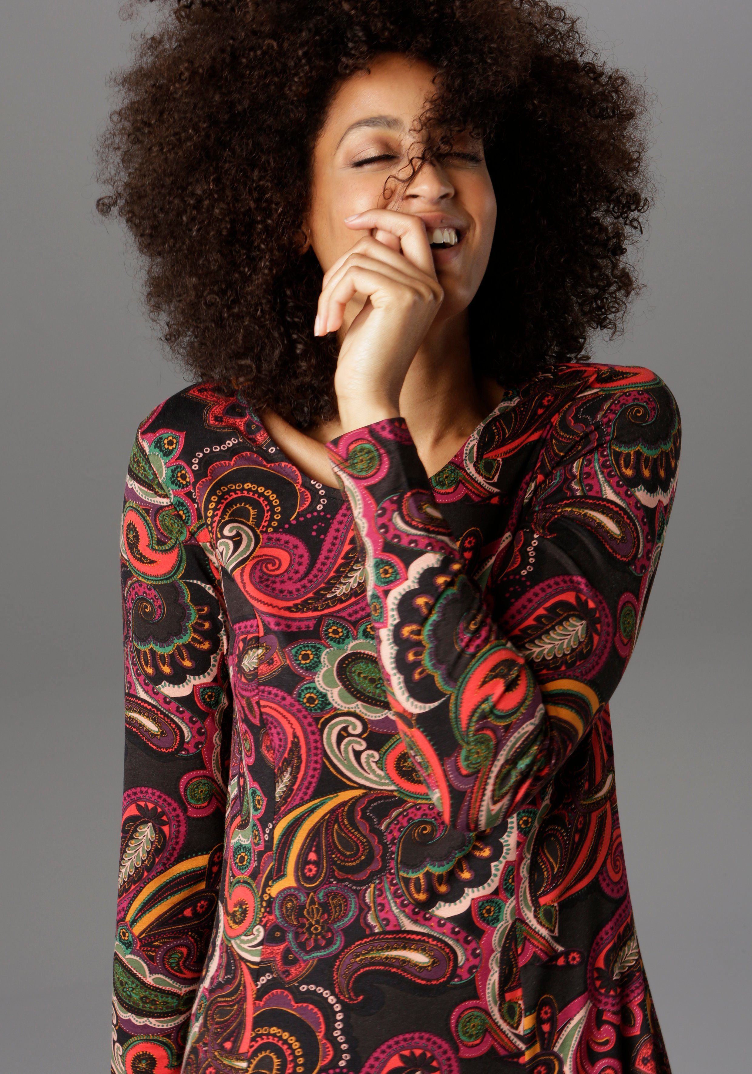 Aniston SELECTED Jerseykleid Paisley-Druck in satten Farben