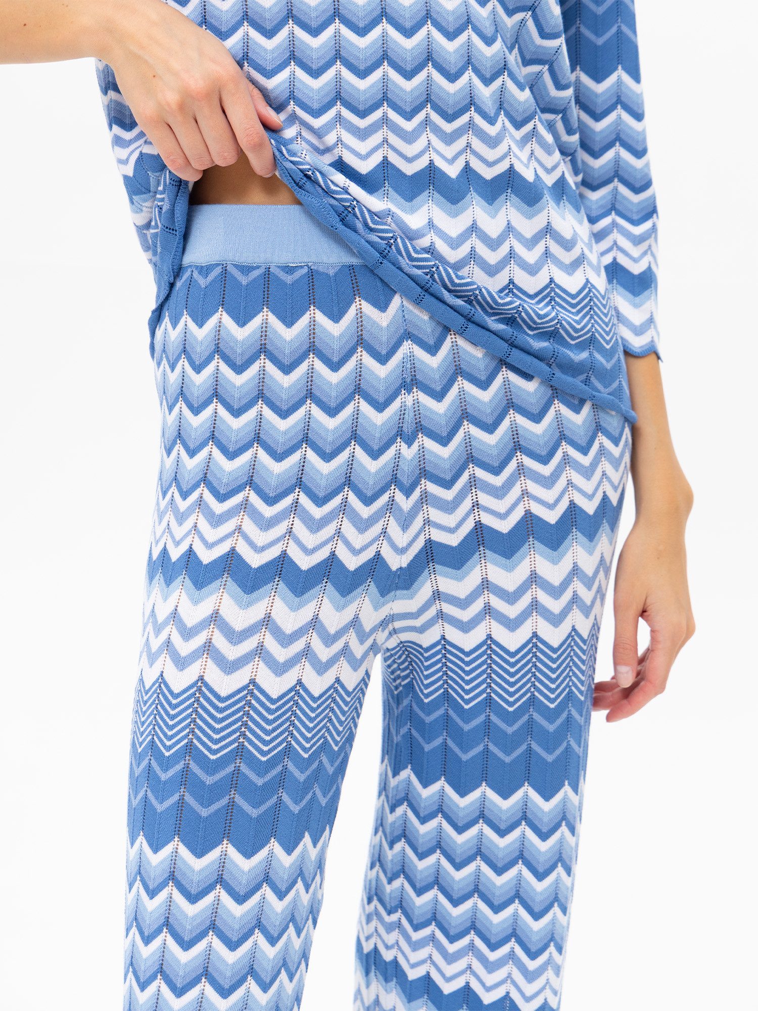 Passioni Strickhose in blau mit ZickZackmuster Blau gestreifte Strickhose mit weit geschnittenem Bein – Bild 3 von 4