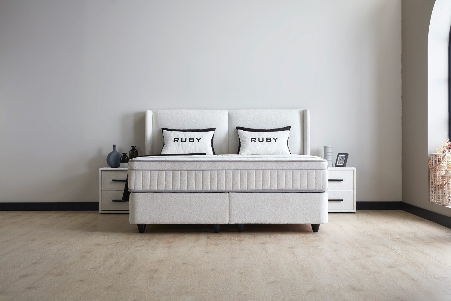Boxspringbett Komfortbett RUBY mit Samtstoff in Weiß