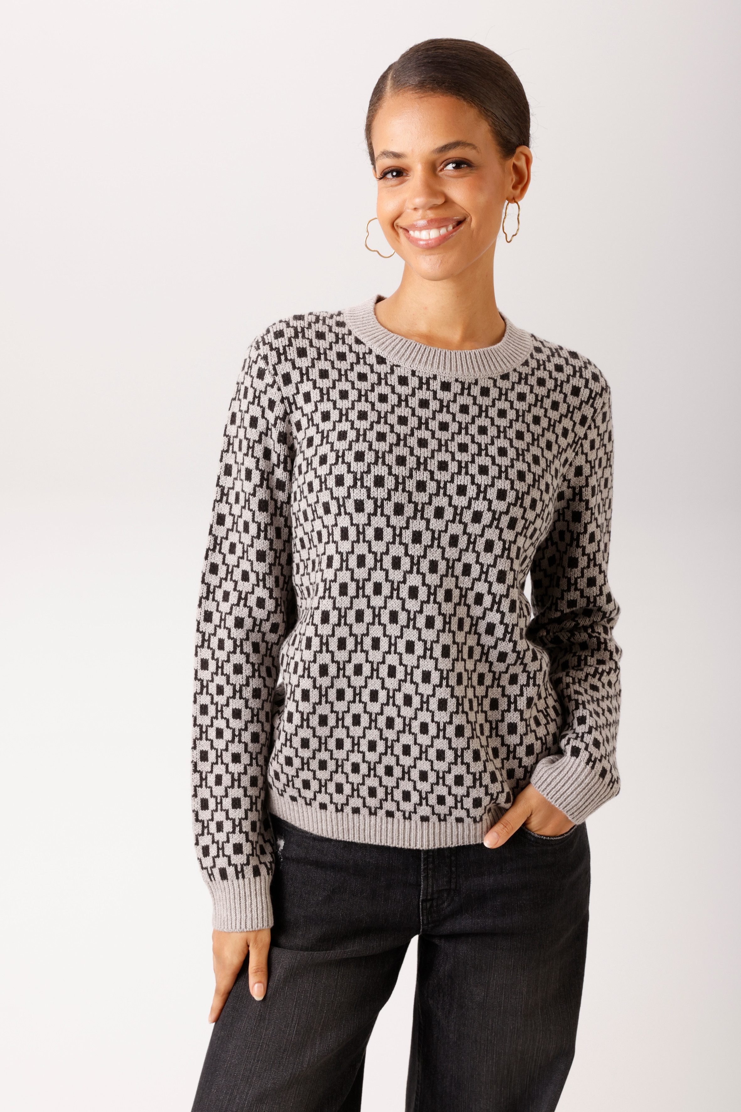 Aniston CASUAL Strickpullover mit grafischem Muster im Retro-Look - NEUE KOLLEKTION. € 29,99, (€ 29,99 pro 1 Stk).