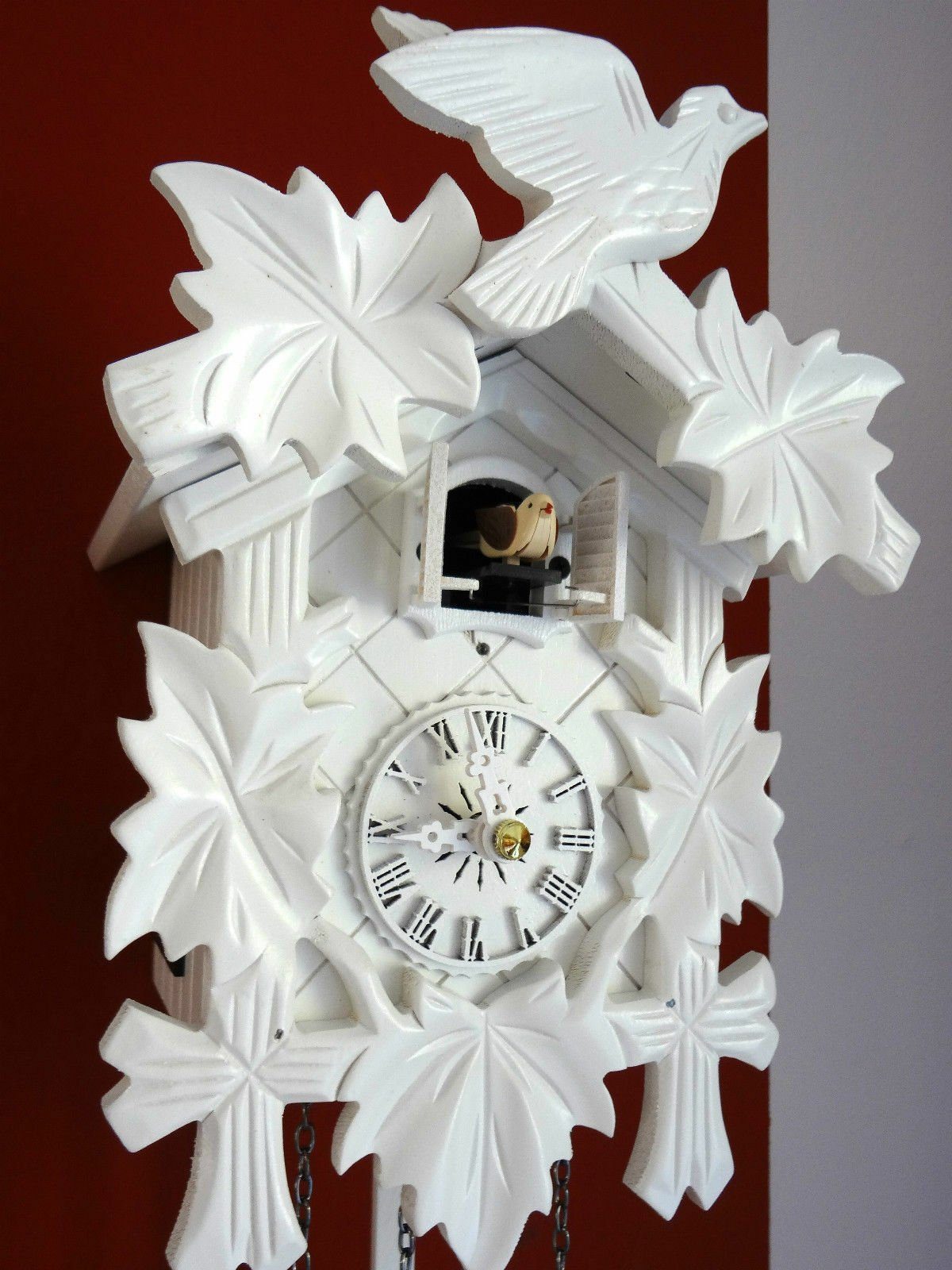 im Kuckucksuhr Wanduhr Clockvilla Moderne Hettich-Uhren hergestellt Schwarzwald