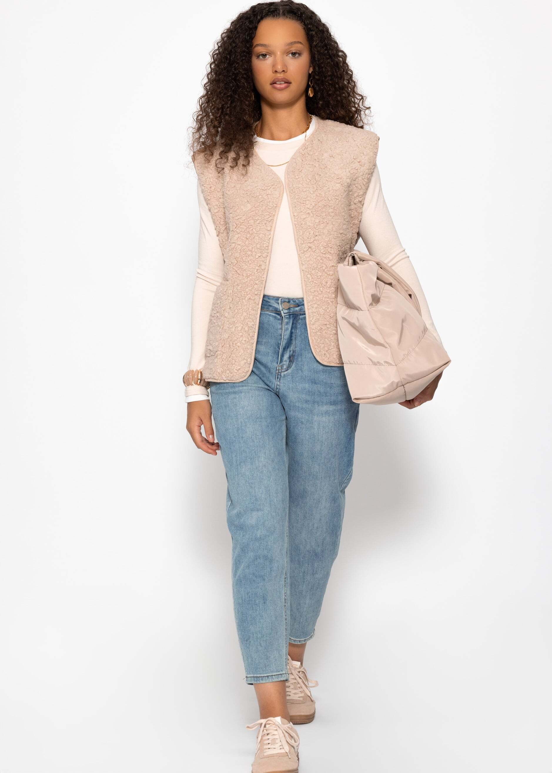 SASSYCLASSY Kurzweste Teddyweste mit Taschen für Damen Kuschelige Weste mit Taschen in lockerer Passform Beige Taupe Schwarz