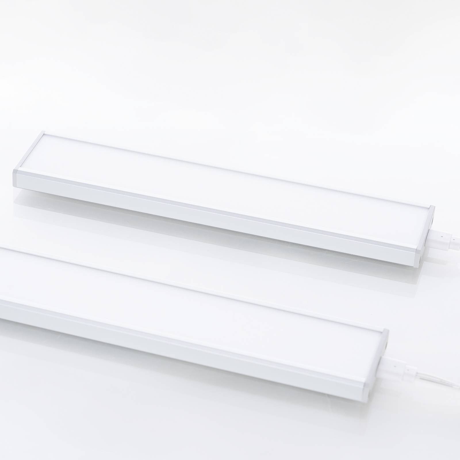 Prios Unterschrankleuchte Ashtonis, LED, Kunststoff Alu warmweiß IP20mit Bewegungsmelder, 3 x 1,4 W LED, warmweiß
