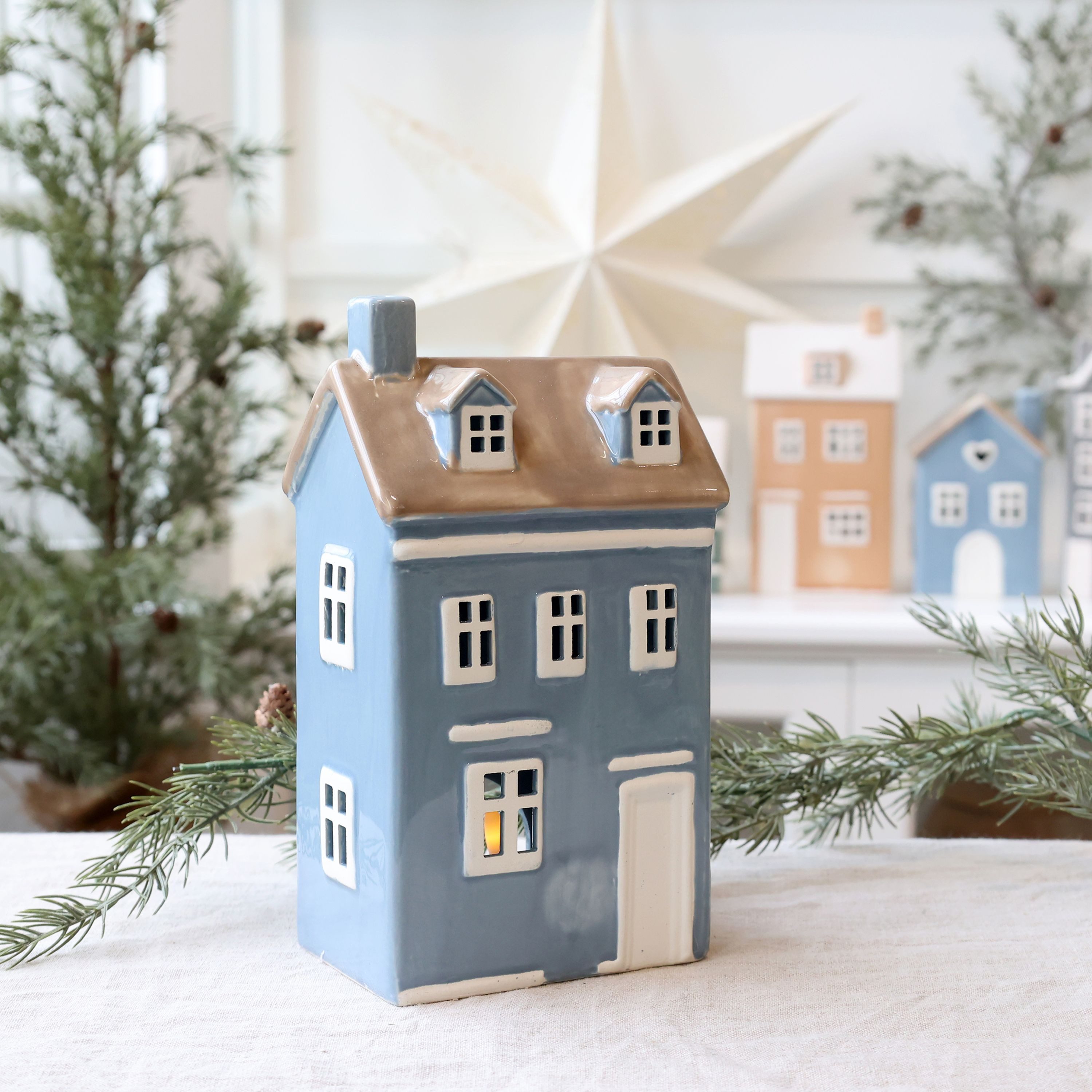 Chic Antique Weihnachtshaus Chic Antique - Lichterhaus Teelichthaus Windlic günstig online kaufen