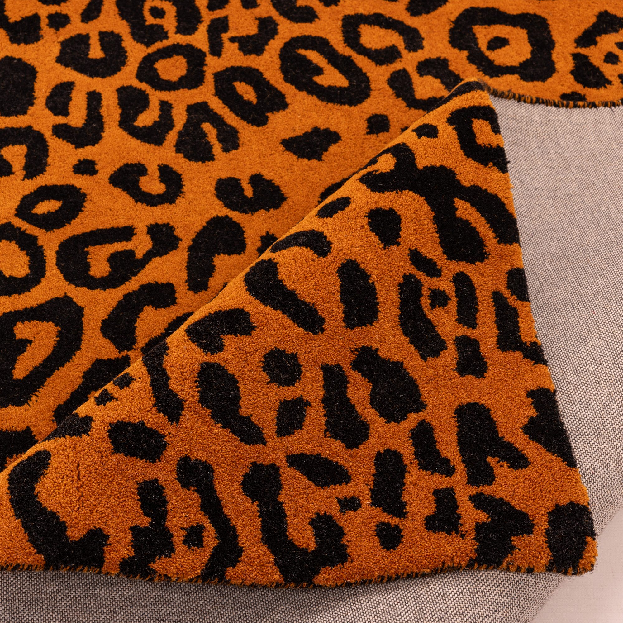 OTTO home Wollteppich Gabbo Leo, Leopardenmuster, handgearbeitet, rechteckig, Höhe: 14 mm, reine Wolle, Uni, Wohnzimmer, Schlafzimmer, Esszimmer – Bild 5 von 5