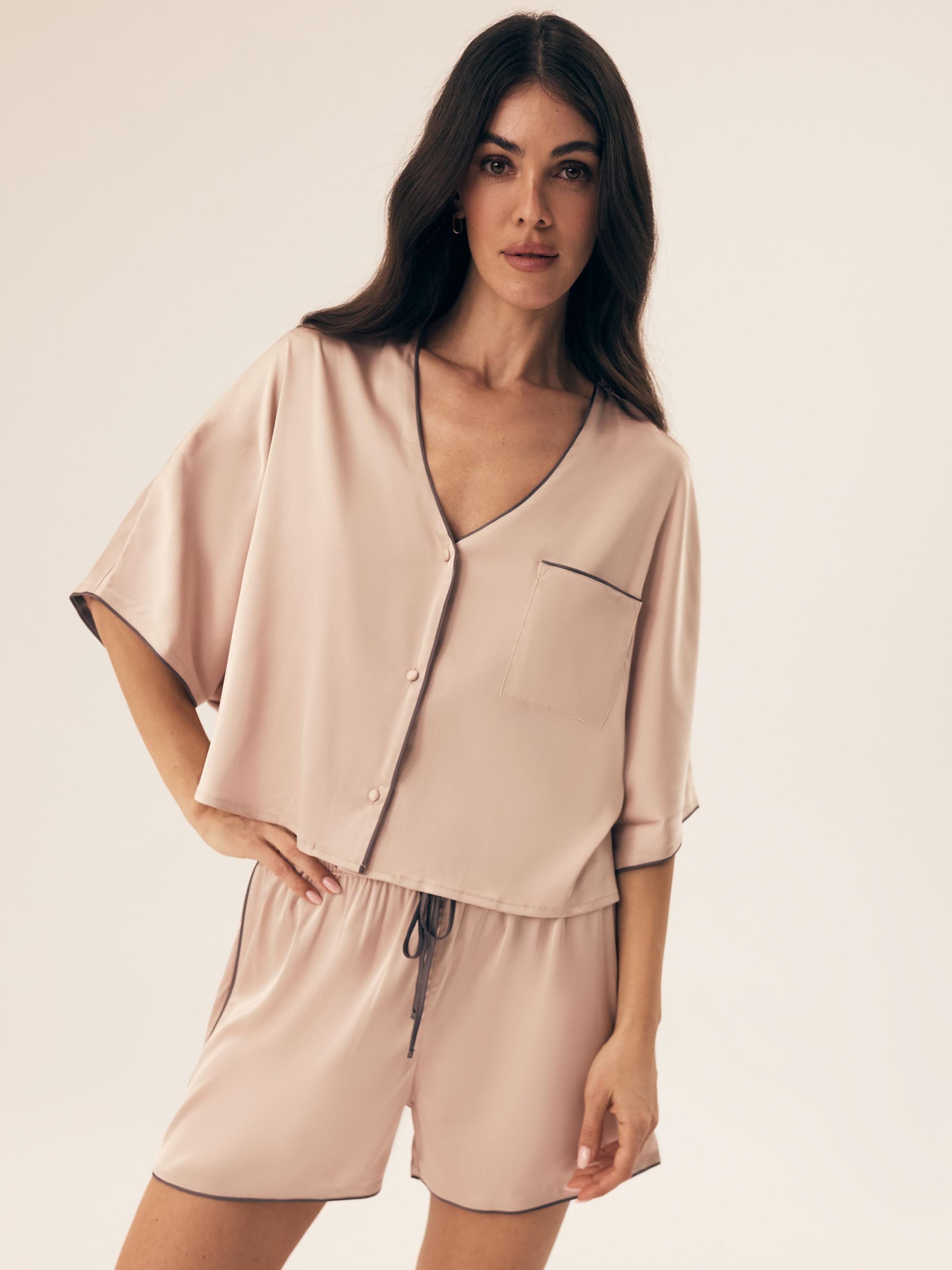 ESOTIQ Pyjama Schlafanzug Shorty aus Satin Kurzarm mit V-Ausschnitt zweiteilig Dill2 (2 tlg)
