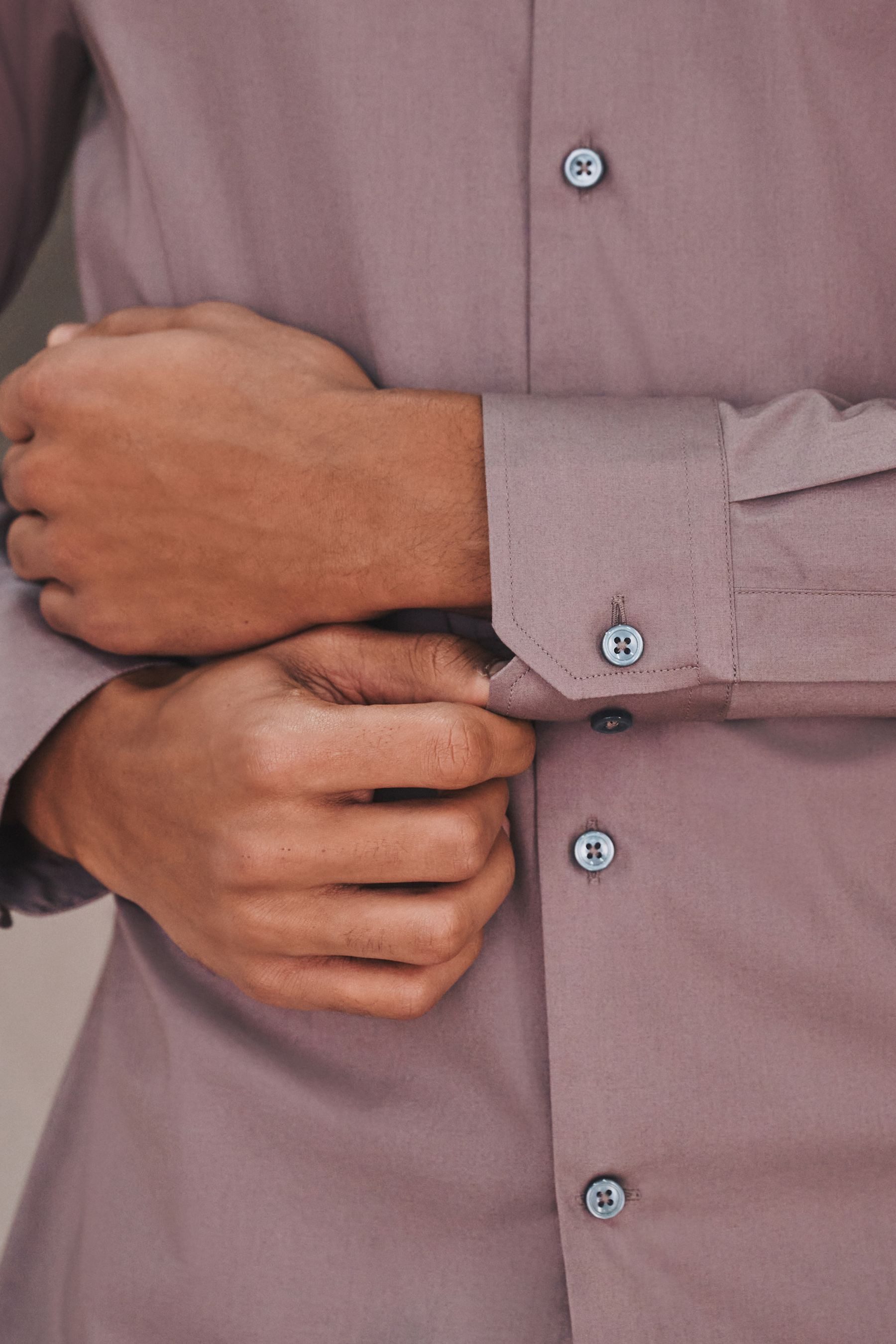 Next Langarmhemd Langärmeliges Slim Fit Hemd aus Baumwollstretch (1-tlg)