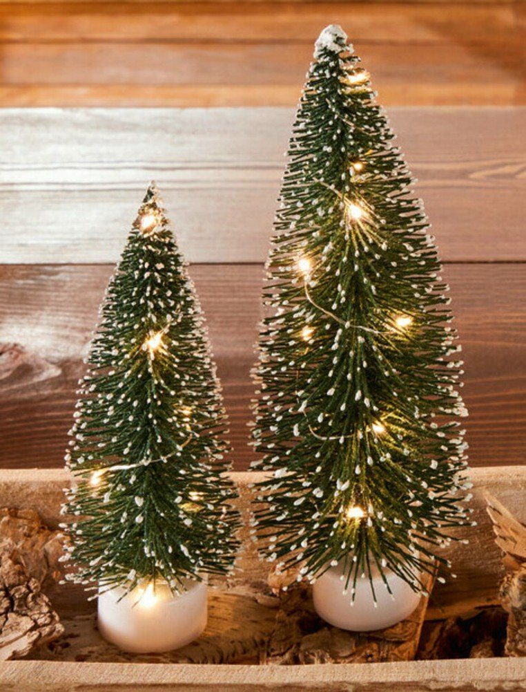 Dekoleidenschaft Künstlicher Weihnachtsbaum »LED Tanne "Schnee" im 2er Set,  kleine Weihnachtsbäume mit Lichterkette«