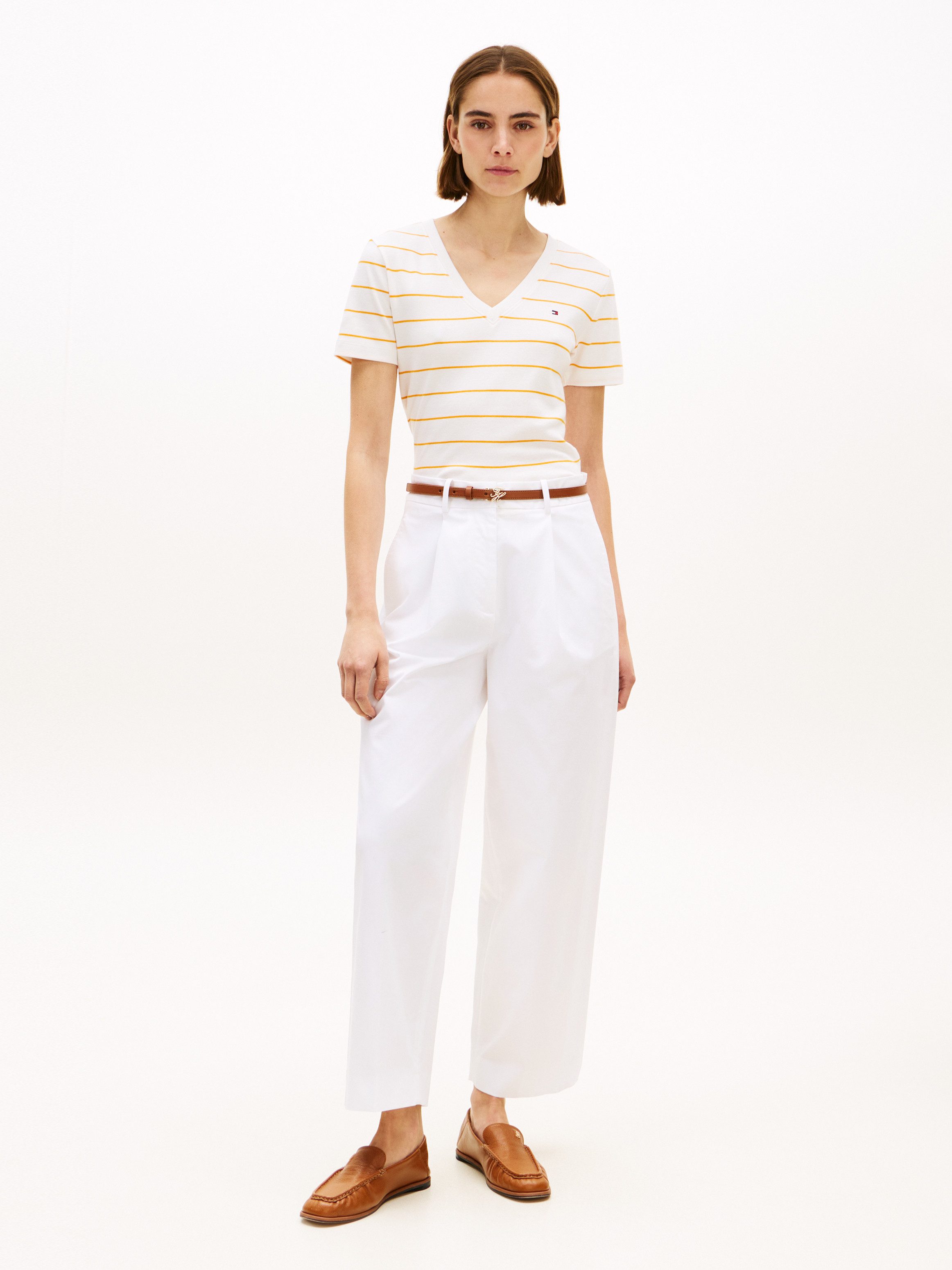 Tommy Hilfiger T-Shirt SLIM CODY V-NECK SHORT SLEEVE aus Baumwolle, Logostickerei, gestreift