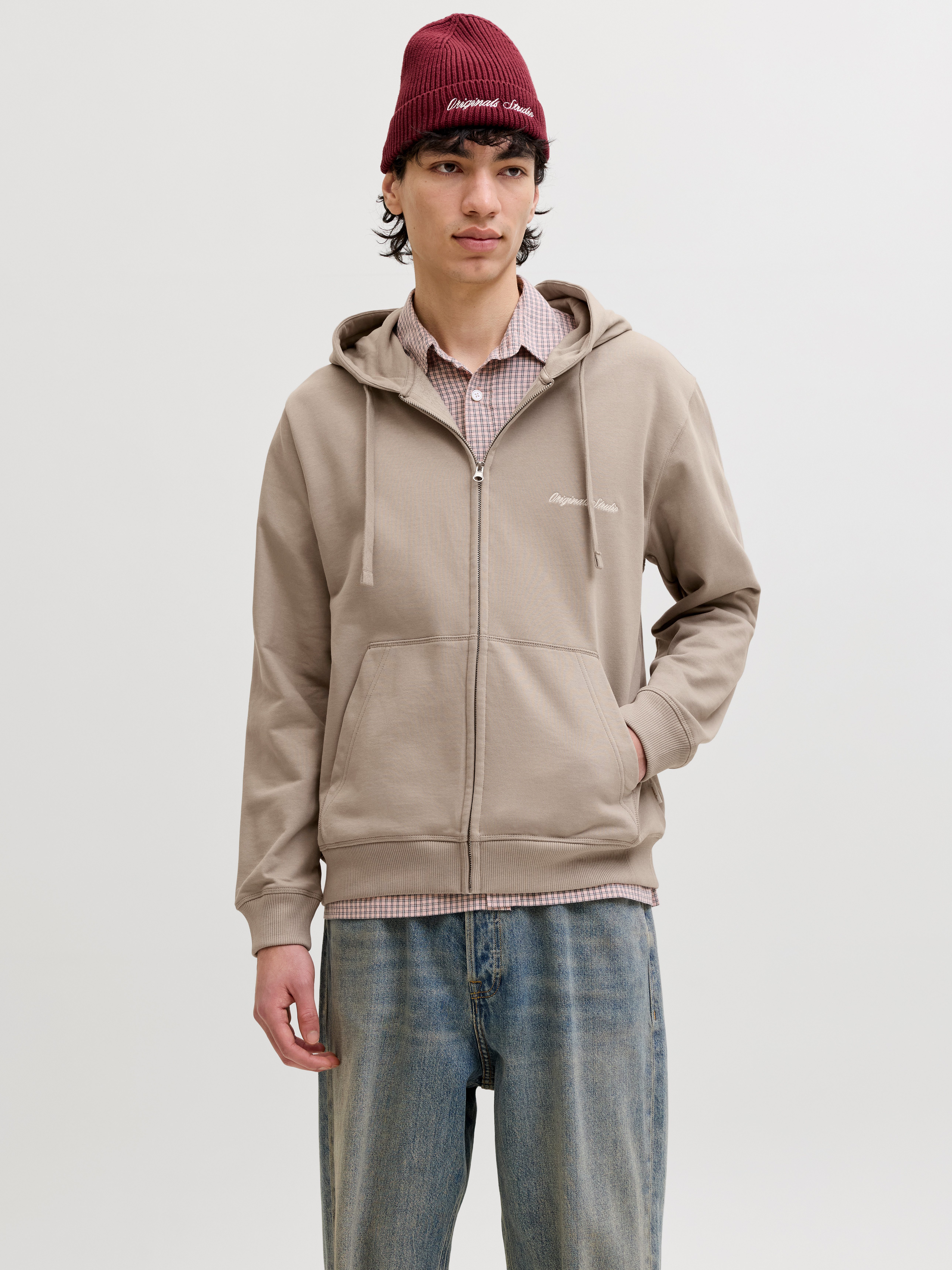 Jack & Jones Kapuzensweatshirt JORNORREBRO EMB SWEAT ZIP HOOD NOOS mit Stickerei