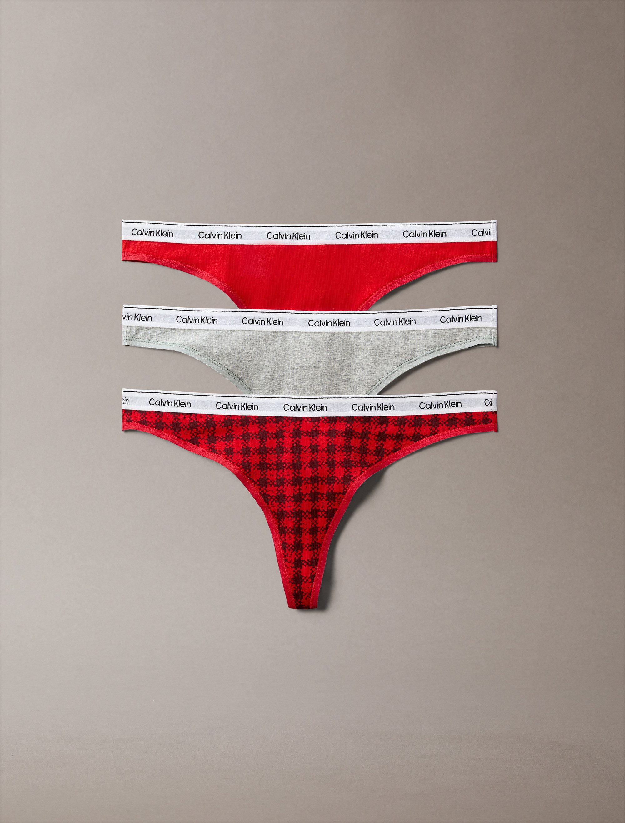 Calvin Klein Underwear String 3 PACK THONG (LOW-RISE) (Packung, 3-St., 3er-Pack) mit Logobund