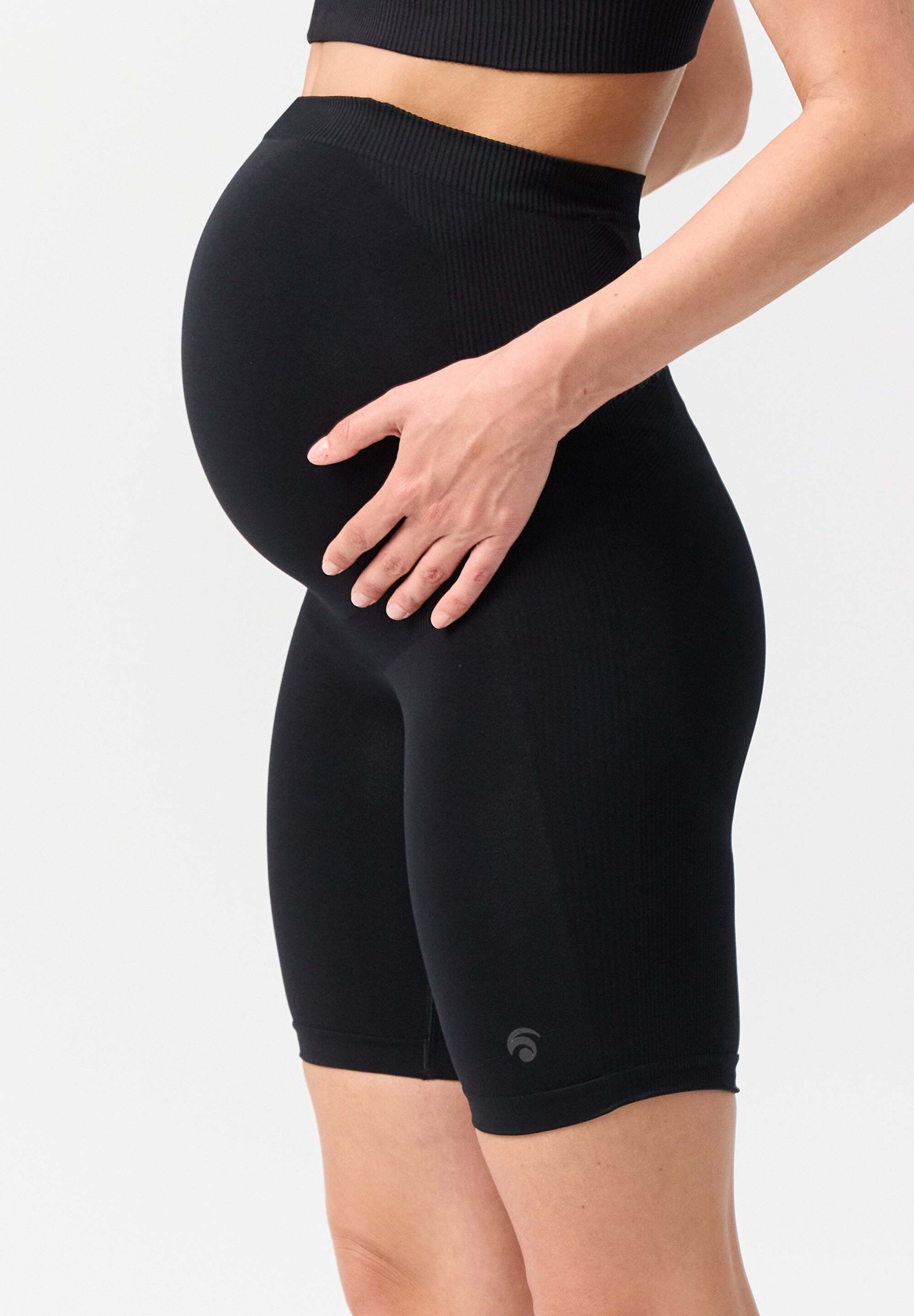 OCEANSAPART Шорты Mia Maternity (1-tlg) mit Kompressionsbereichen für zusätzlichen Halt