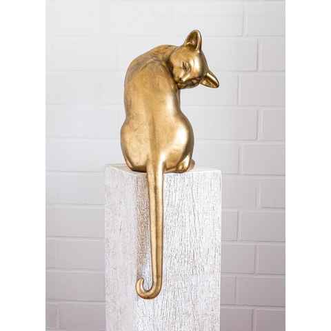 IDYL Dekofigur IDYL Moderne Skulptur Figur Sandsteinguss "Katze mit langem Schwanz", Moderne Figur "Katze" in goldfb.. Durch die Schlichtheit ein besonders gelungenes Dekorationsstück für den Wohnbereich oder auch Garten bzw. Terrasse. Das Material ist frostfest und langlebig. Dezent strukturiere und matte Oberfläche mit einem weichen Erscheinungsbild prägen den Charakter dieser Sandsteinfigur.