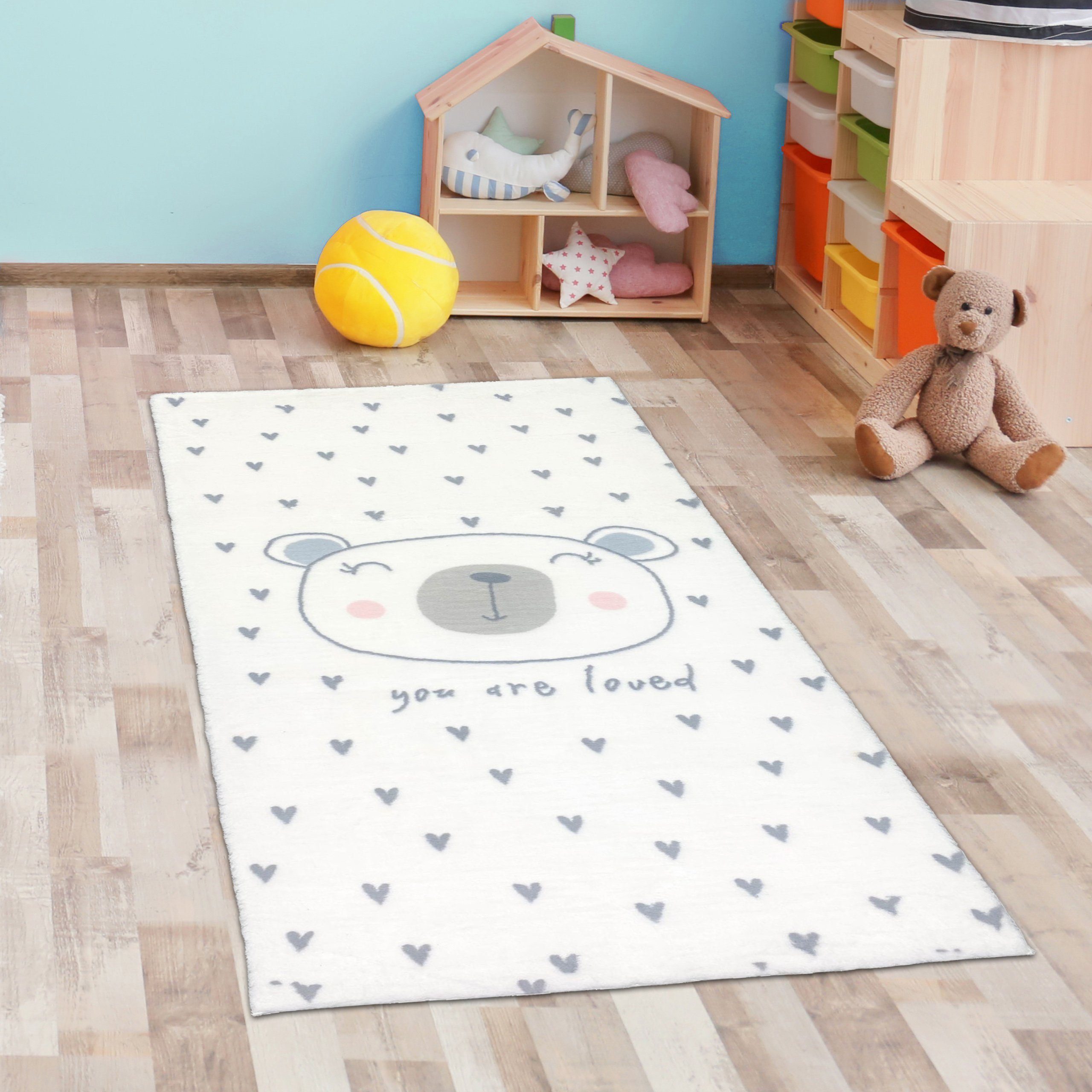 Carpetia Teppich Spiel-Teppich pflegeleicht - ein niedlicher Bär – Herzchen in creme, rechteckig, Höhe: 18 mm