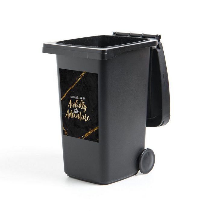 MuchoWow Wandsticker Zitate - Abenteuer - Gold - Glitzer (1 St) Mülleimer-aufkleber Mülltonne Sticker Container Abfalbehälter