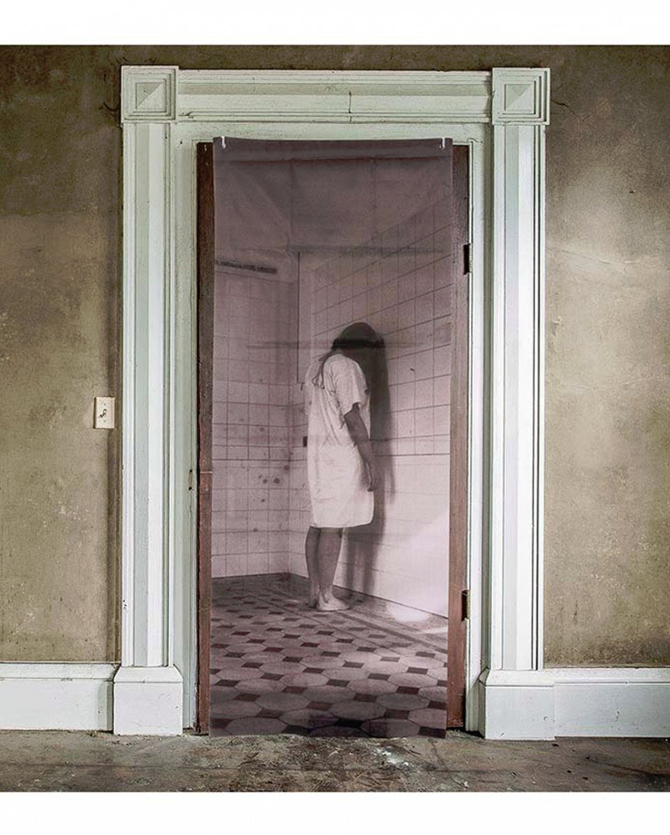 Horror-Shop Dekorationsfolie Creepy Horror Krankenhaus Türdeko mit realistische
