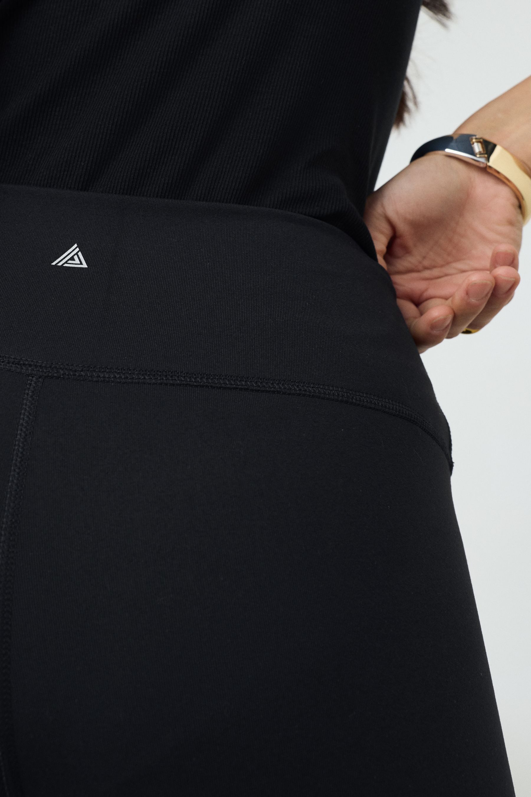 Next Leggings Active Sports Dry Tech Formende Leggings mit Steg (1-tlg) – Bild 5 von 5