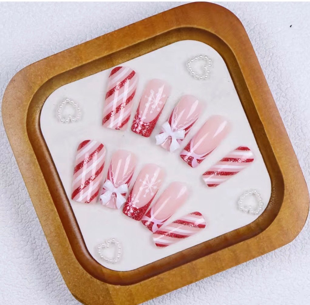 Samira Kunstfingernägel 24Pcs Künstliche Fingernägel für Weihnachten, Weihnachten